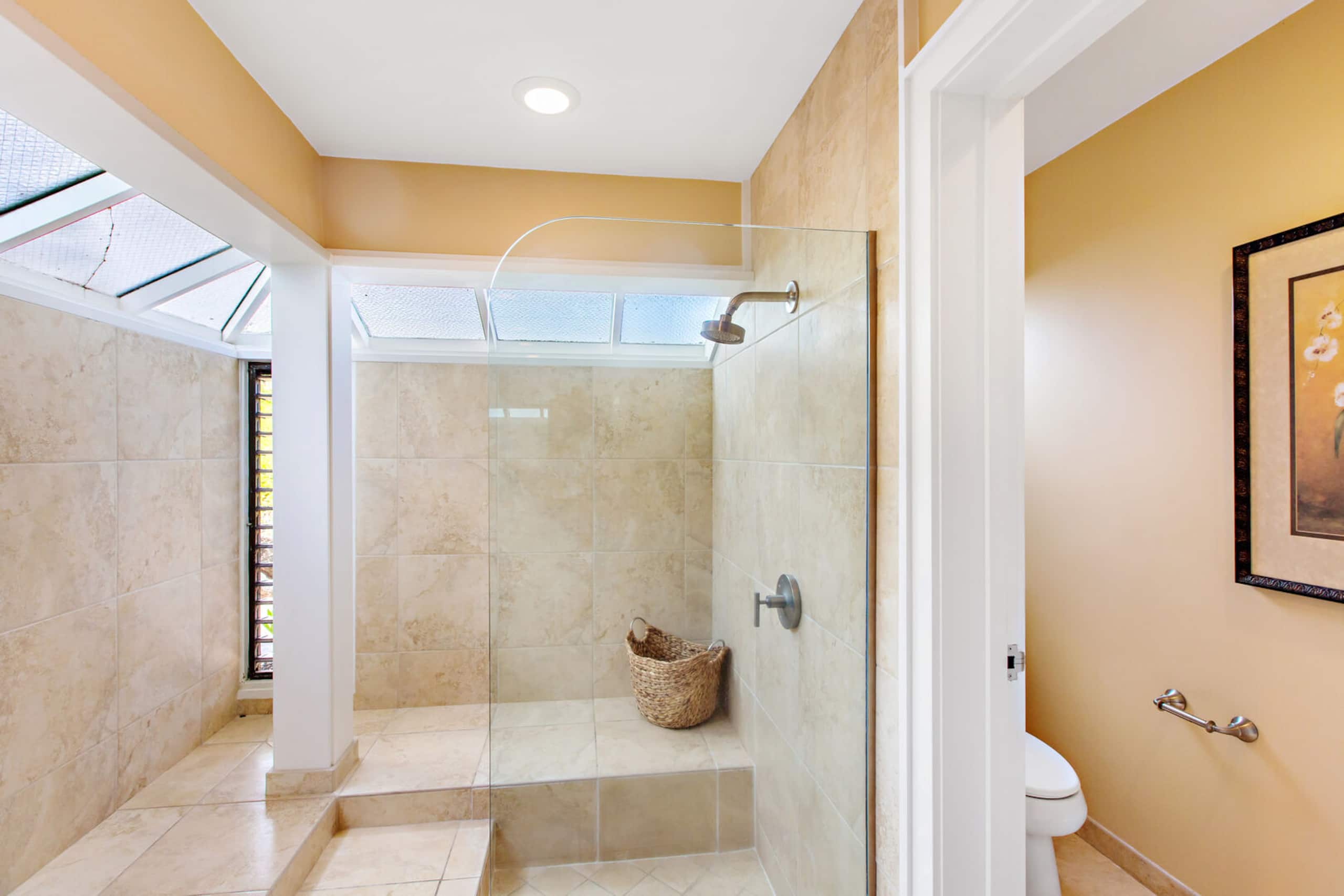 Condo in Lahaina · ★4.85 · 1 bedroom · 2 beds · 2 baths - Image 26