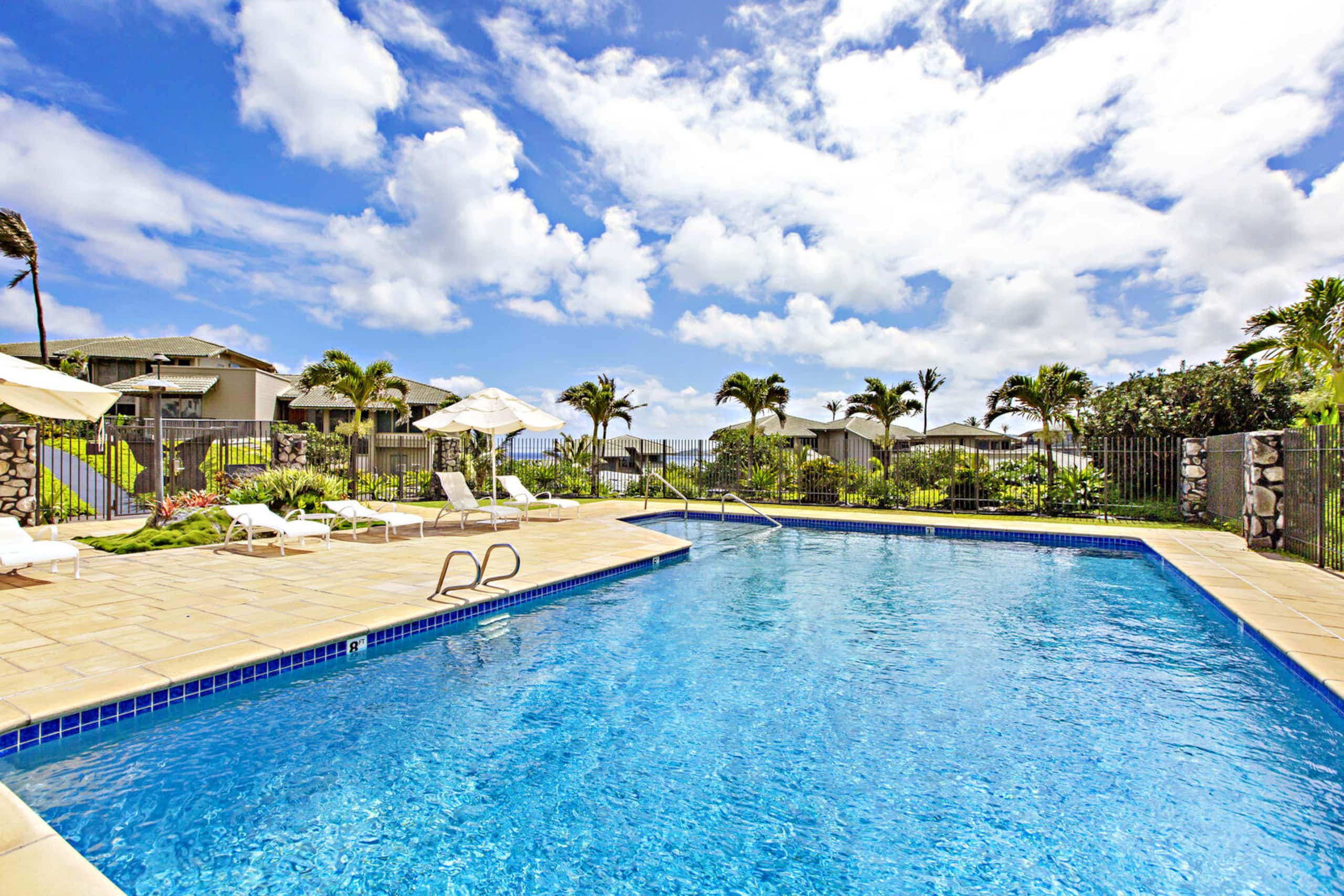 Condo in Lahaina · ★4.85 · 1 bedroom · 2 beds · 2 baths - Image 33