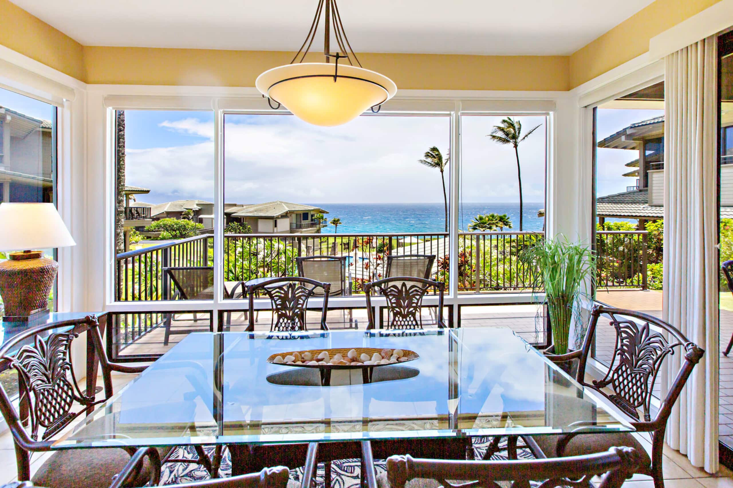 Condo in Lahaina · ★4.85 · 1 bedroom · 2 beds · 2 baths - Image 15