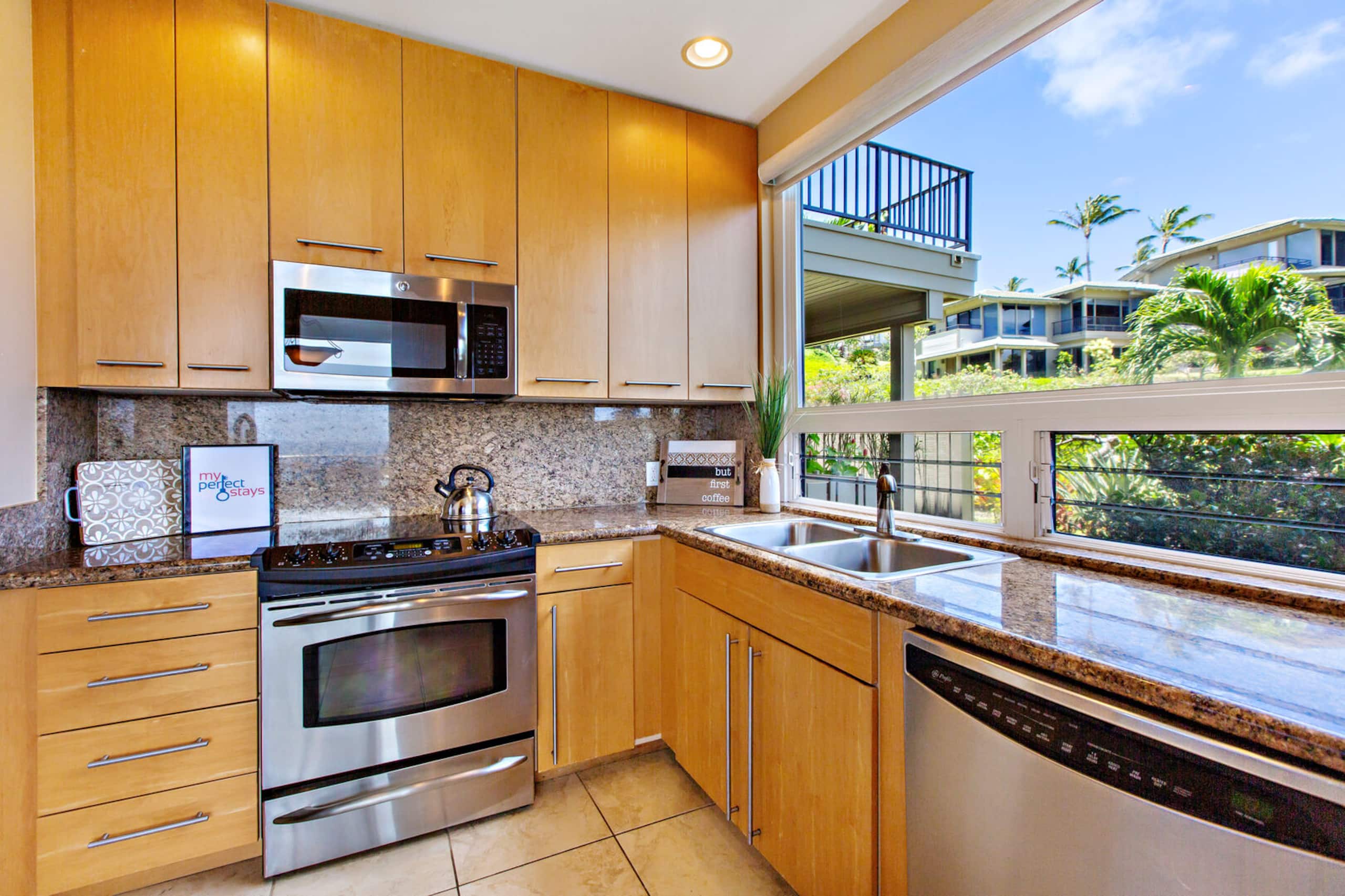 Condo in Lahaina · ★4.85 · 1 bedroom · 2 beds · 2 baths - Image 17