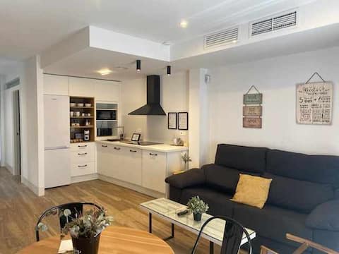 Top performing Airbnb: Velalma 2nd floor apartment in historic downtown in Jaén