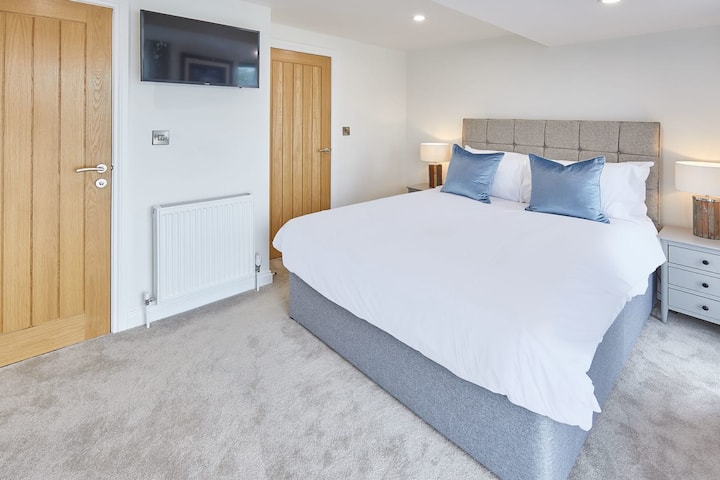 הבית הטורי, וויטבי – אירוח ושהייה