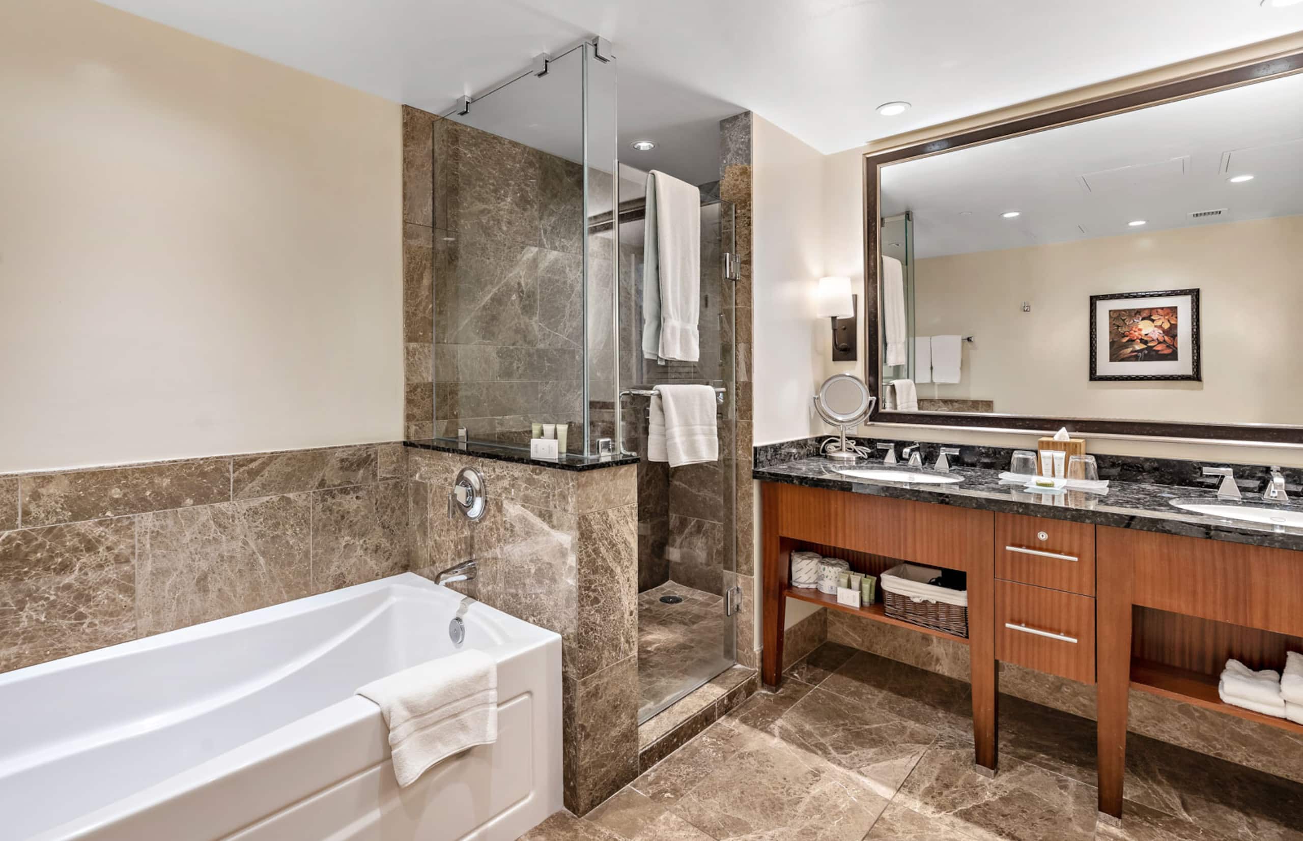 Condo in Lahaina · ★4.5 · 3 bedrooms · 4 beds · 3 baths - Image 20