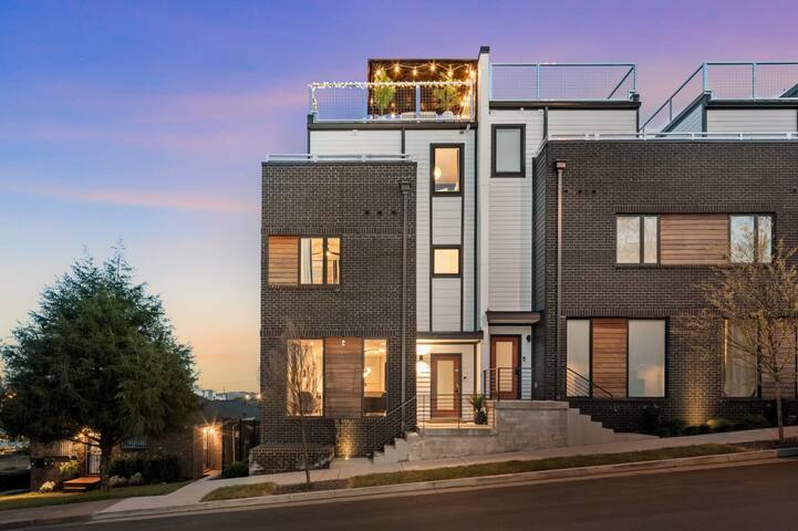 The View at City Heights | Mins to Broadway, Vandy gallery image 2
