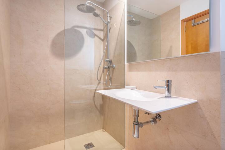 Catalina 2a tres dormitorios gallery image 2