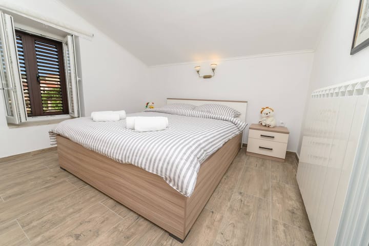 Beautiful App Aleks Near City Centar With Terrace - Mali Lošinj