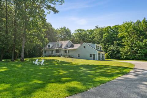 Heated Pool! Gorgeous Home Close to Kennebunkport