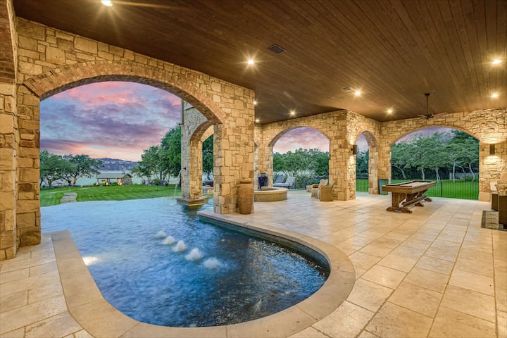 Above Sunset Point I Waterfront I Lake Travis I Po