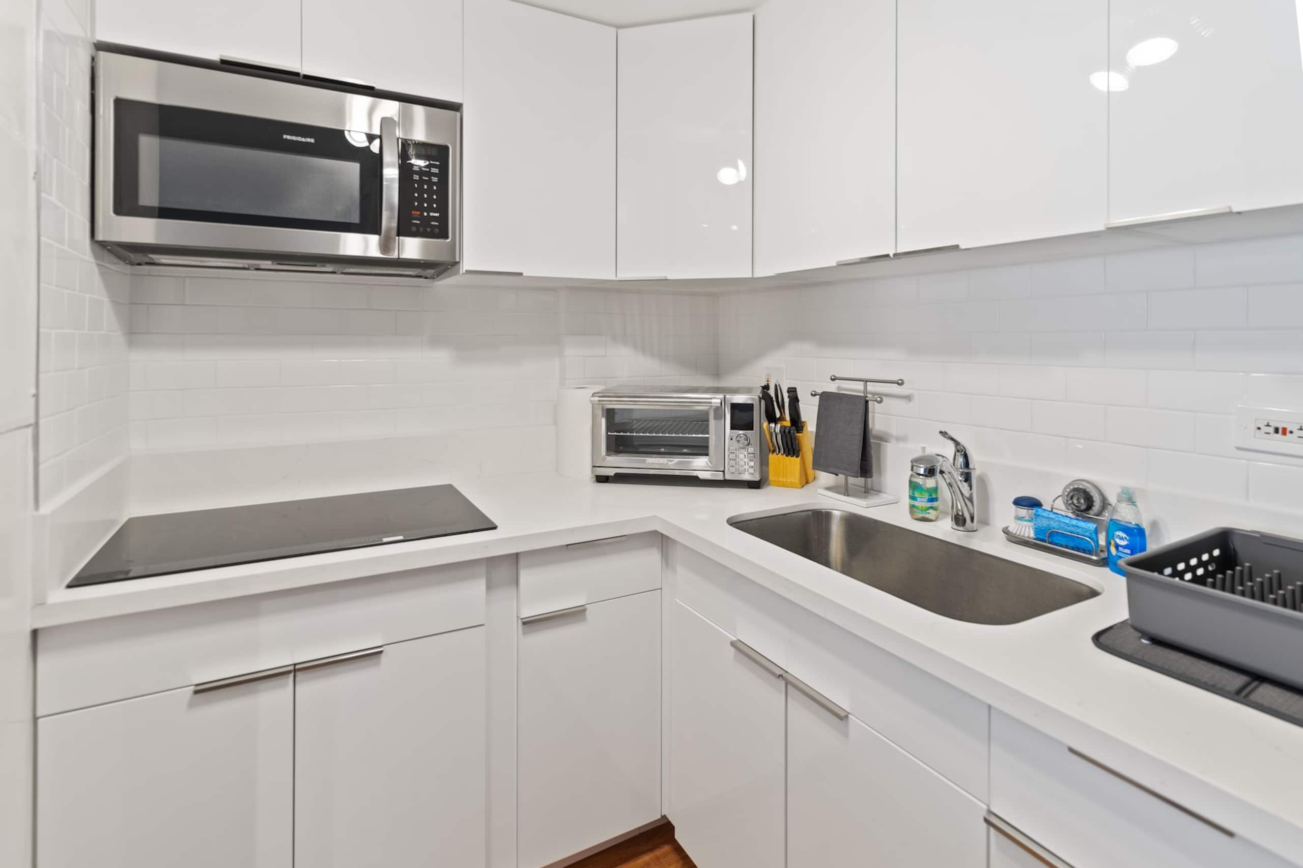 Condo in Honolulu · ★4.89 · 1 bedroom · 1 bed · 1 bath - Image 9
