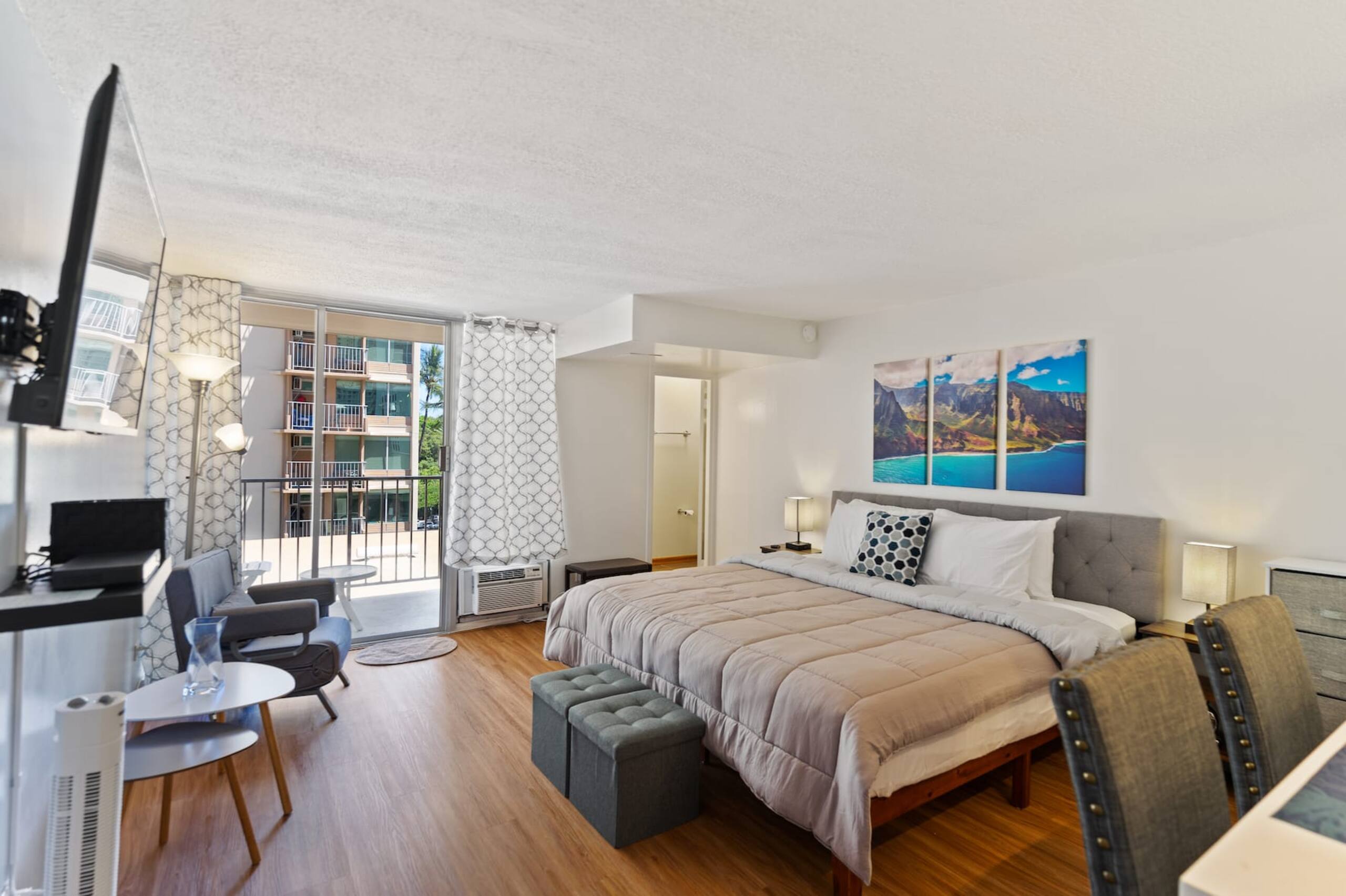 Condo in Honolulu · ★4.89 · 1 bedroom · 1 bed · 1 bath - Image 2