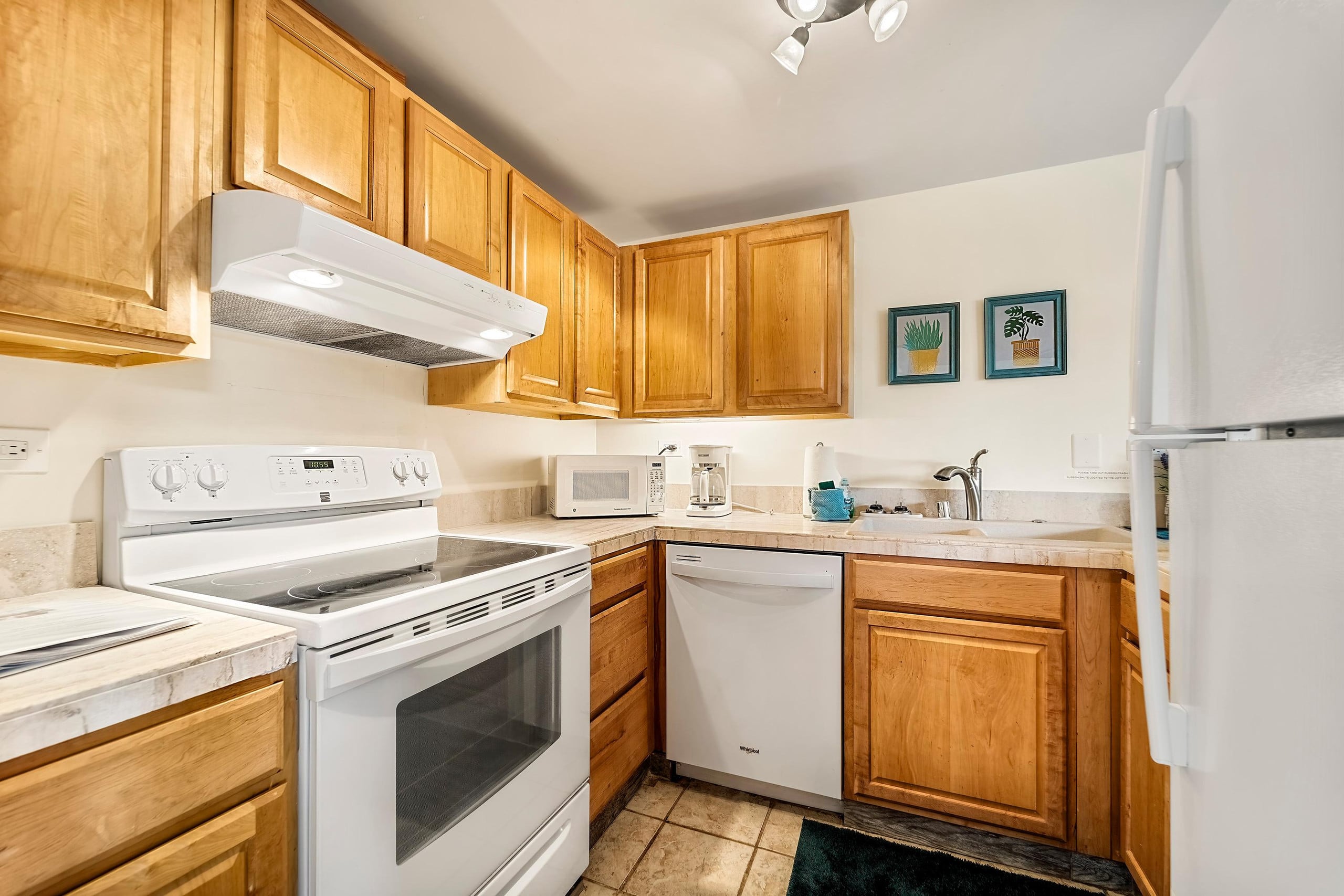 Condo in Kailua-Kona · ★4.58 · 2 bedrooms · 3 beds · 2 private baths - Image 7
