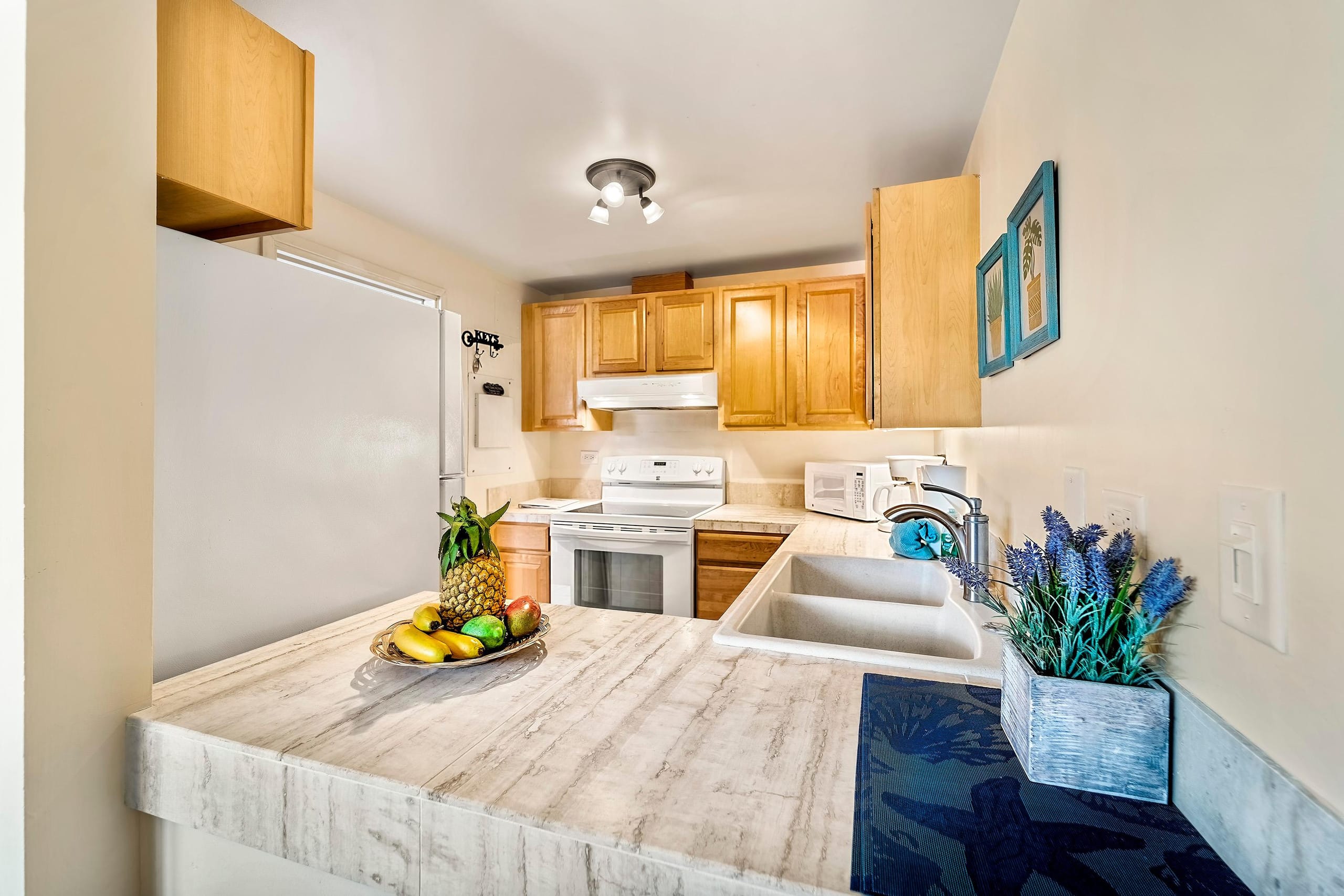 Condo in Kailua-Kona · ★4.58 · 2 bedrooms · 3 beds · 2 private baths - Image 8