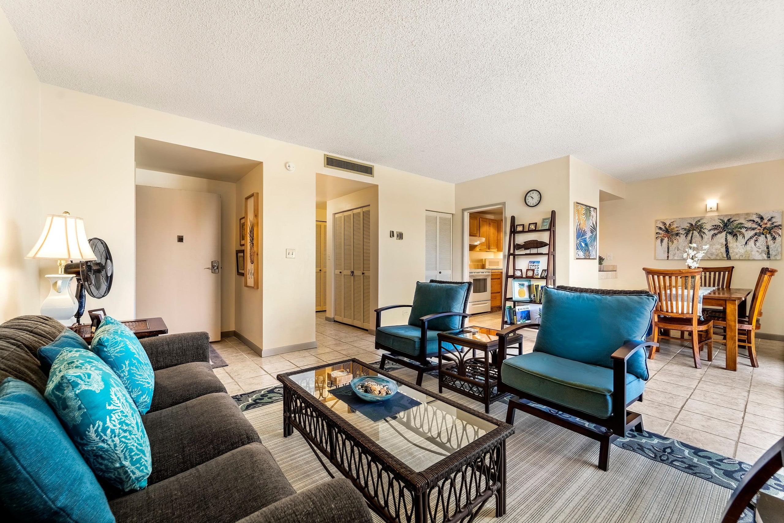 Condo in Kailua-Kona · ★4.58 · 2 bedrooms · 3 beds · 2 private baths - Image 5