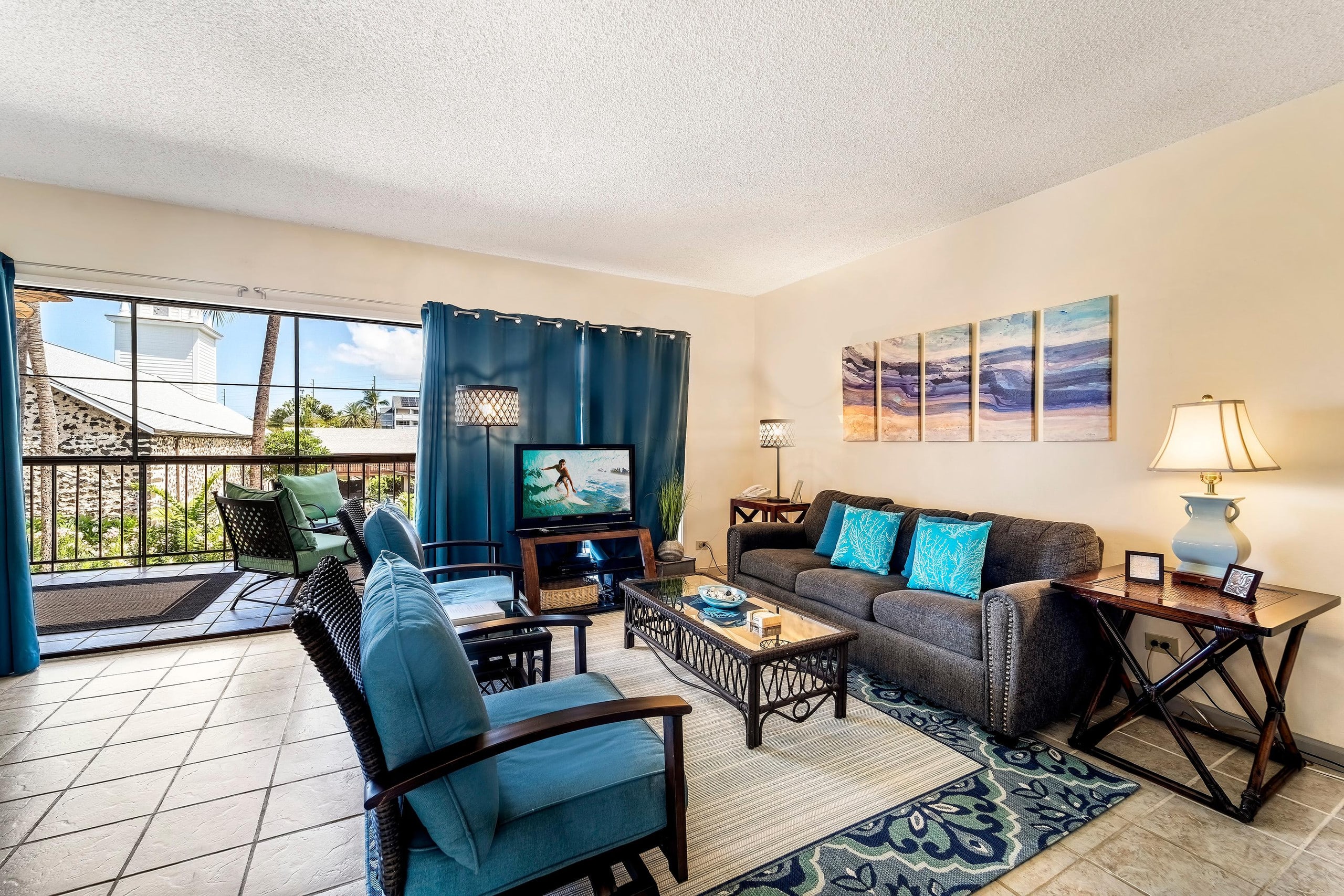 Condo in Kailua-Kona · ★4.58 · 2 bedrooms · 3 beds · 2 private baths - Image 16