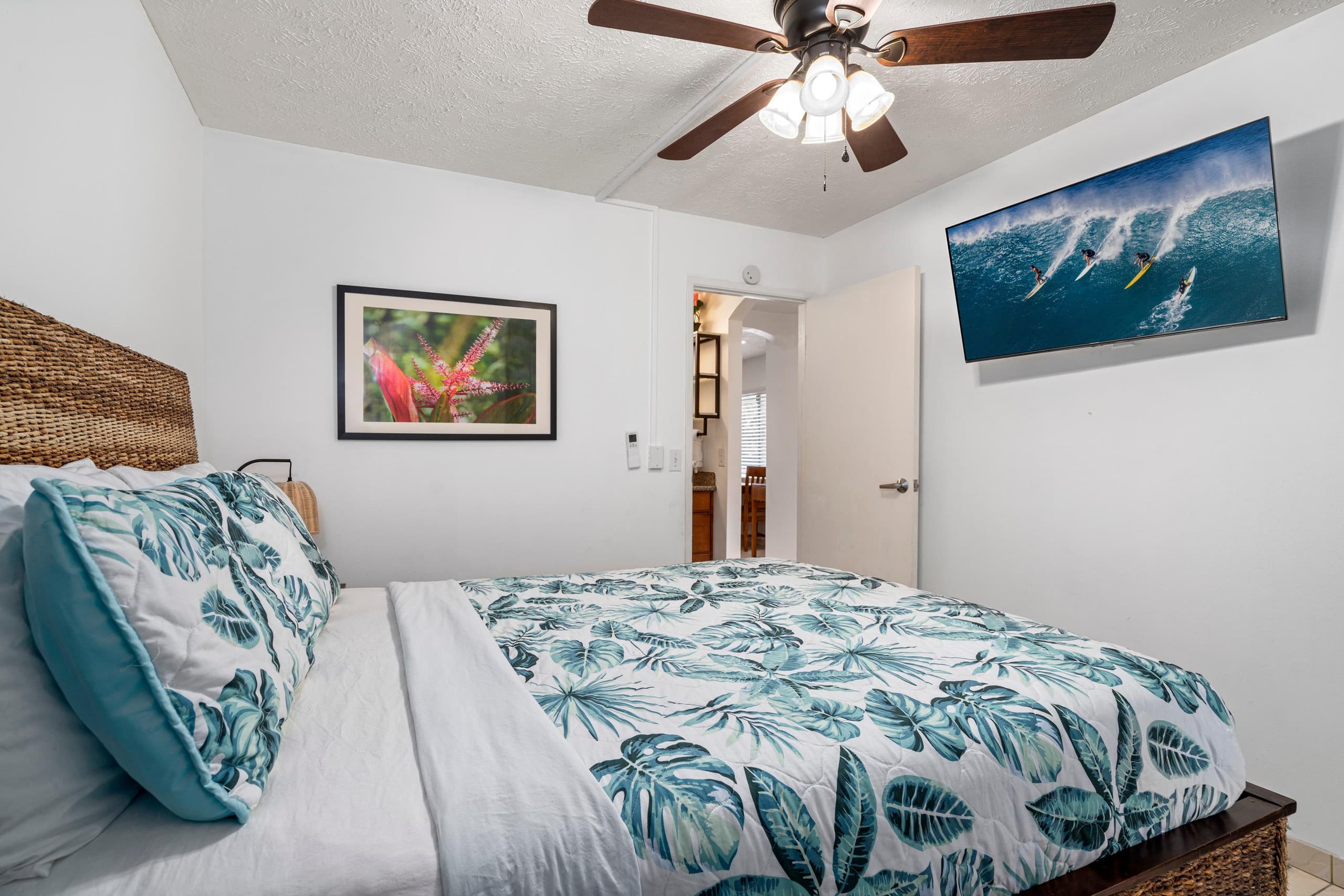 Condo in Kailua-Kona · ★4.53 · 3 bedrooms · 5 beds · 2 private baths - Image 13