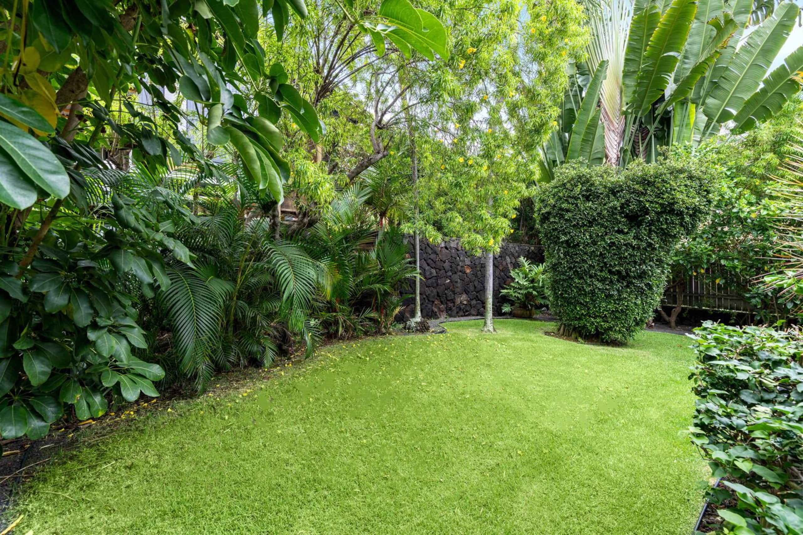 Home in Kailua-Kona · ★4.91 · 3 bedrooms · 4 beds · 2 baths - Image 52