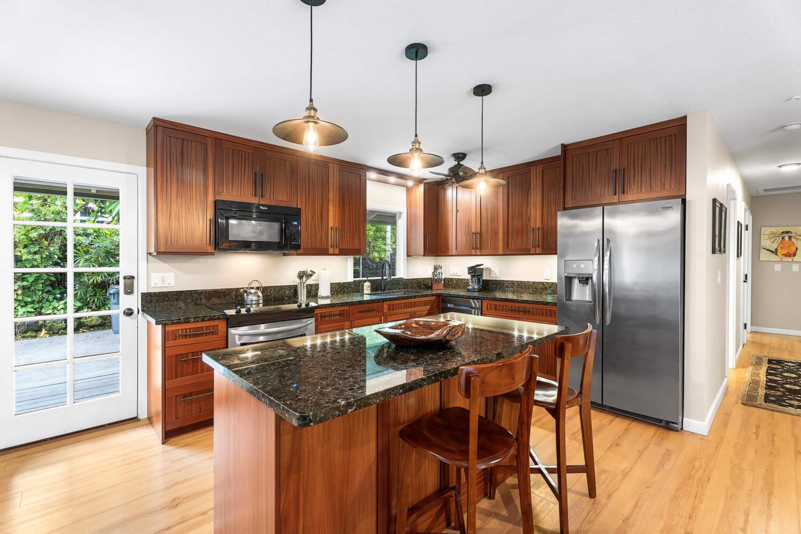 Home in Kailua-Kona · ★4.91 · 3 bedrooms · 4 beds · 2 baths - Image 6