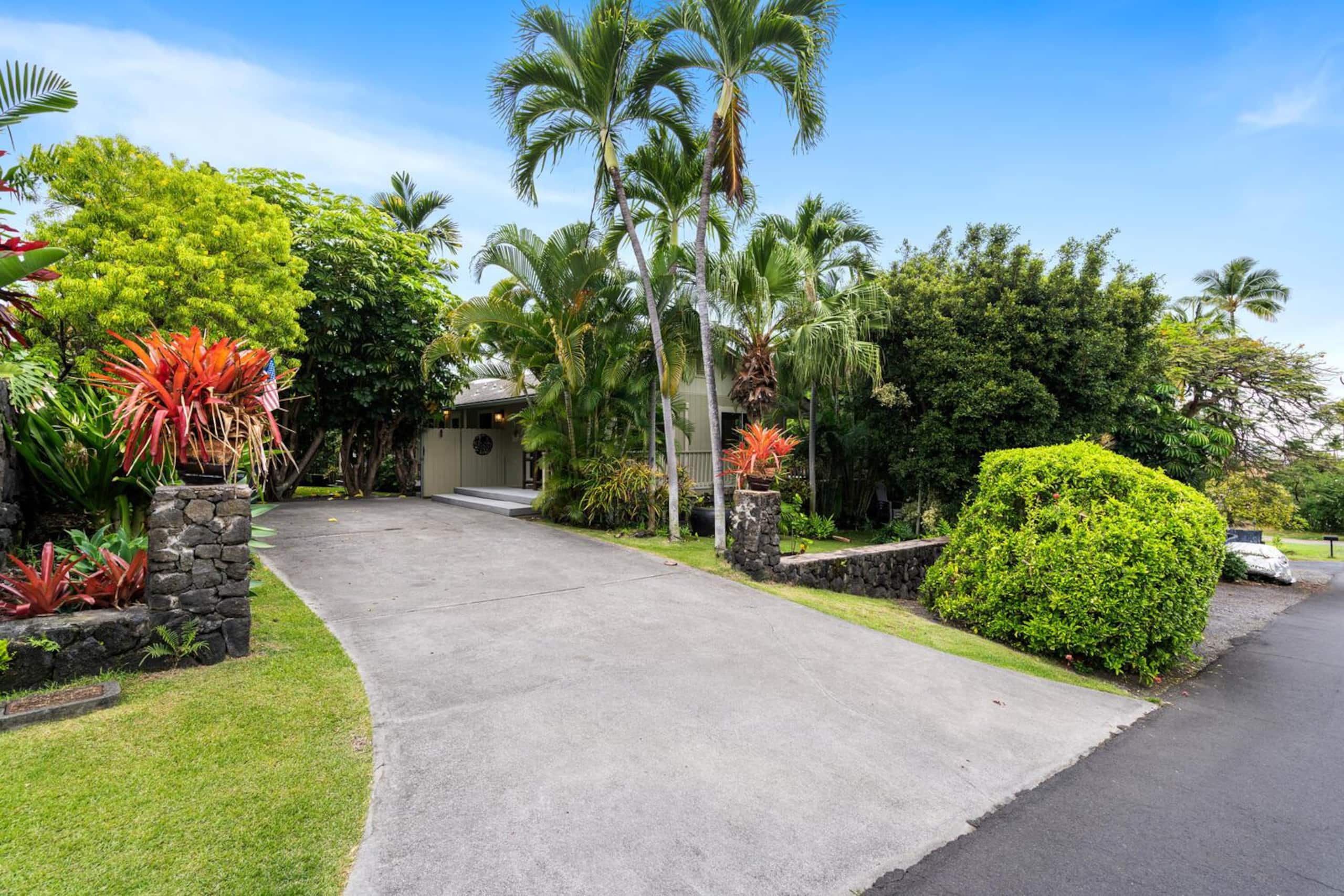 Home in Kailua-Kona · ★4.91 · 3 bedrooms · 4 beds · 2 baths - Image 40