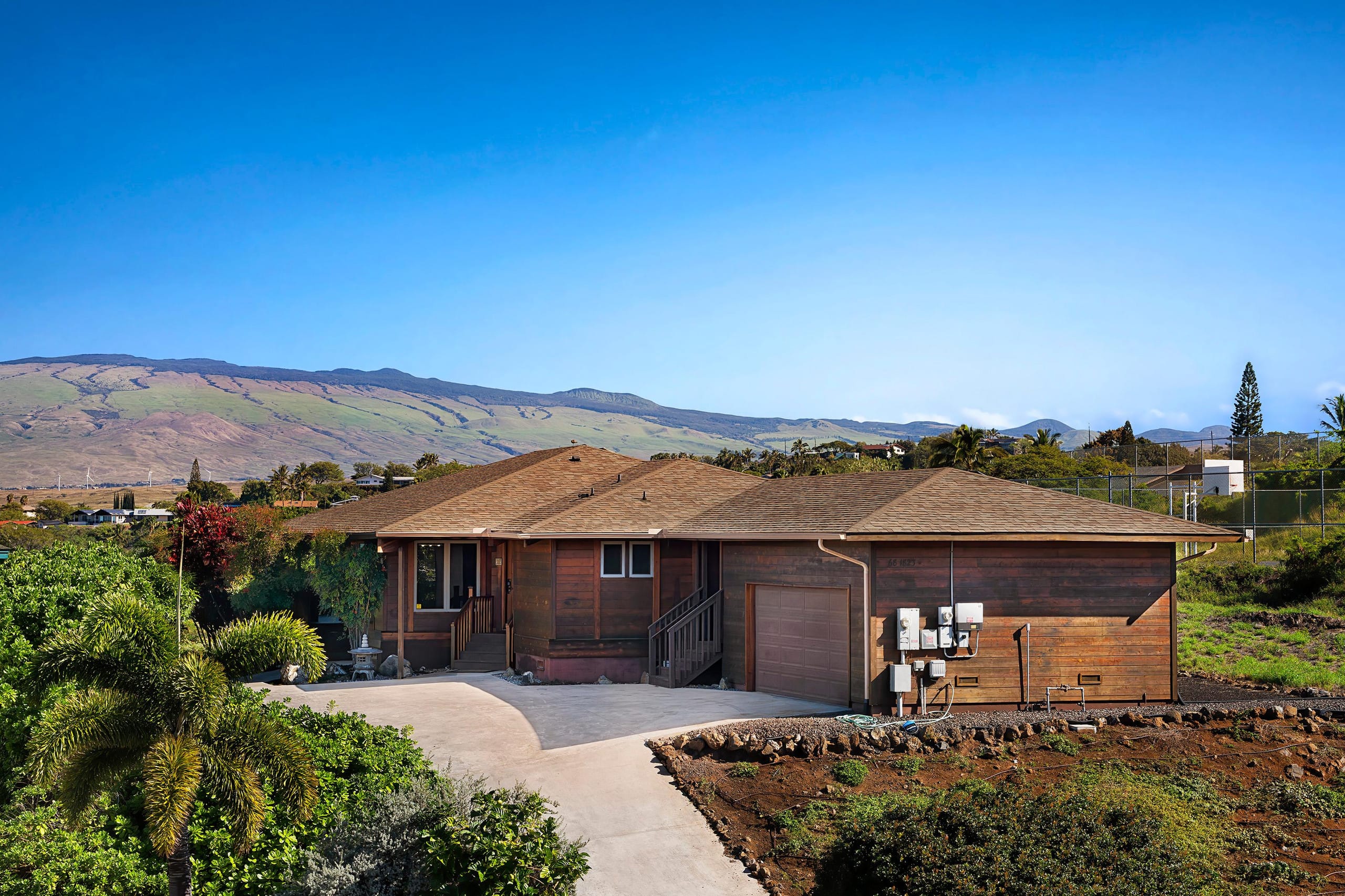 Hale O' Waikoloa- Stunning Cedar Home with Sweepi - Photo 20