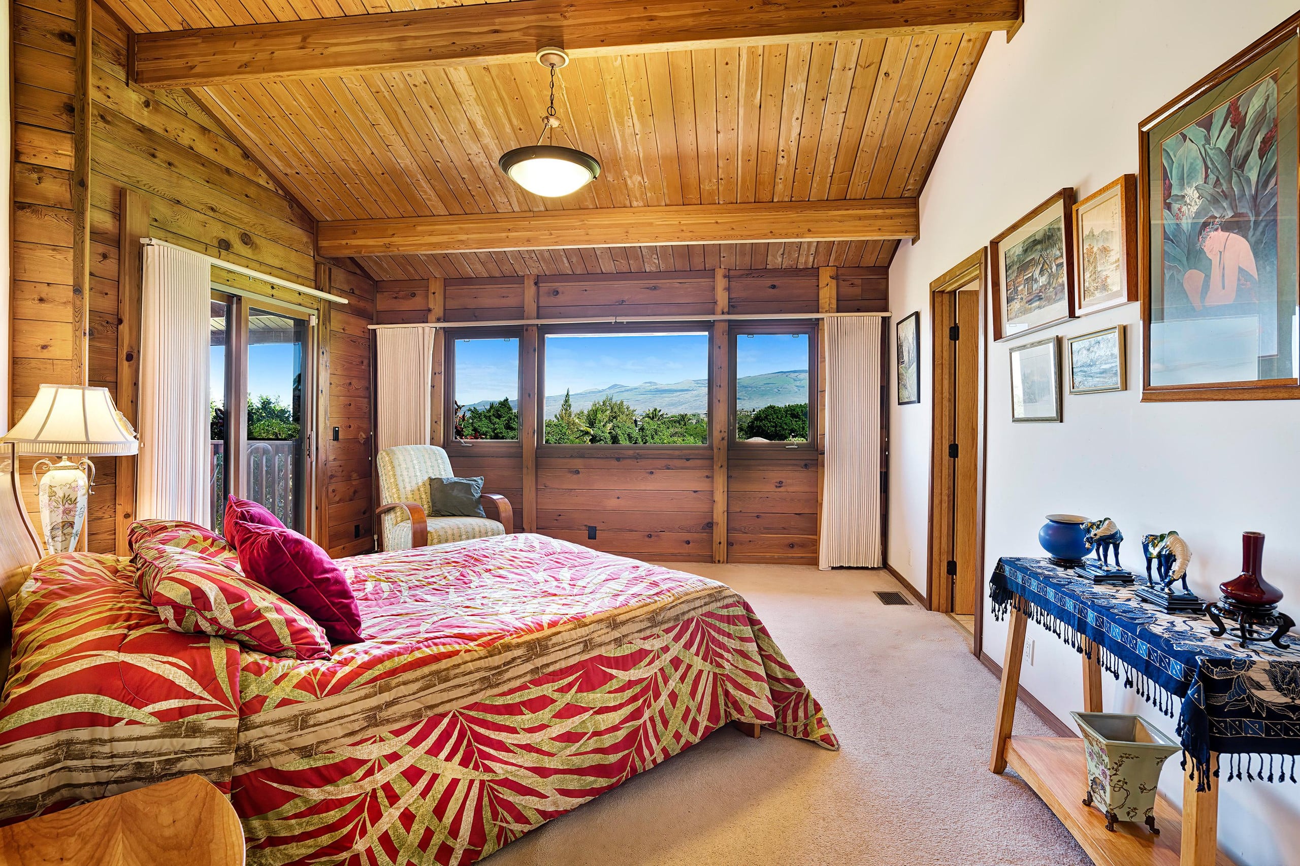 Hale O' Waikoloa- Stunning Cedar Home with Sweepi - Photo 11