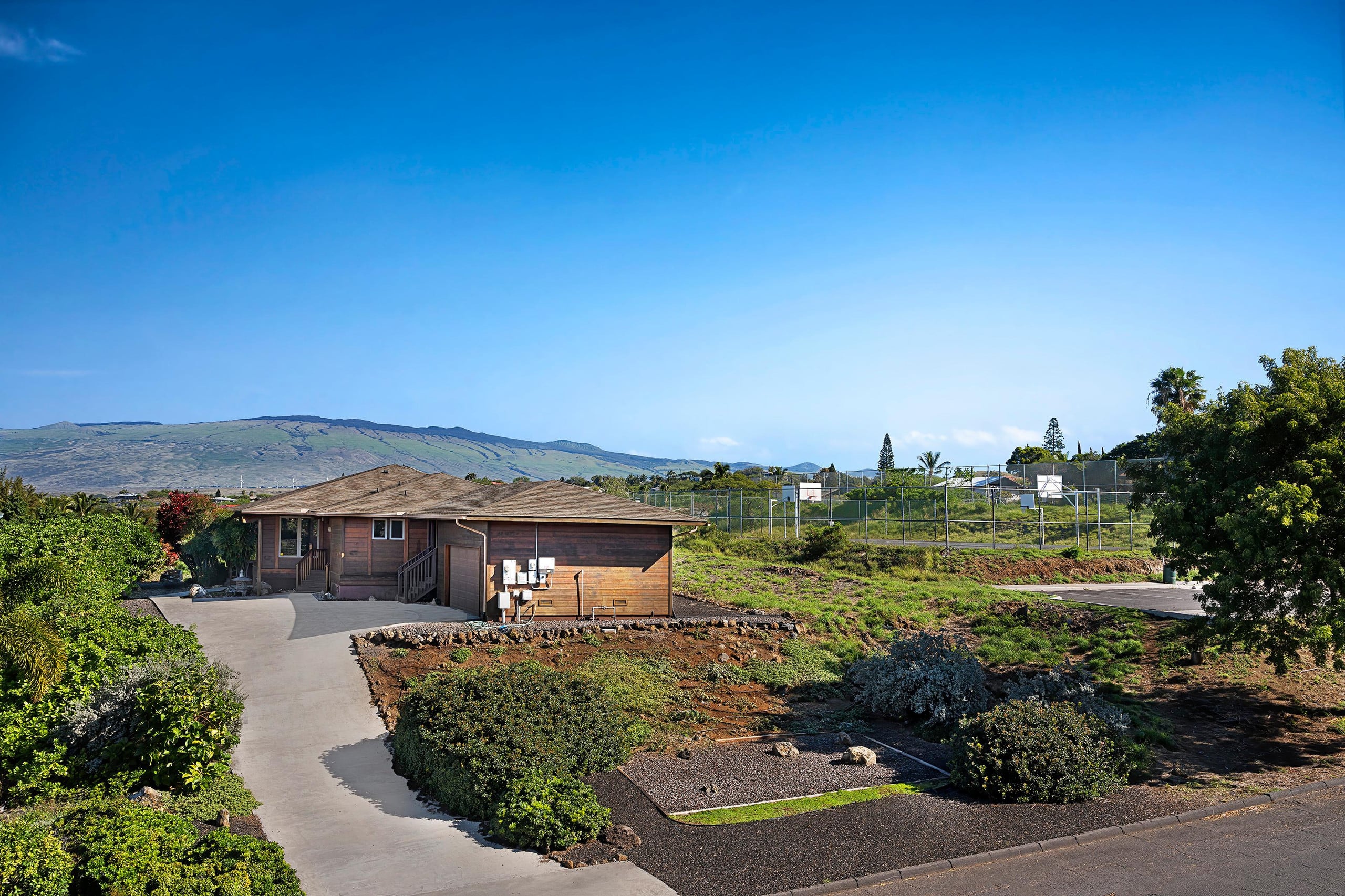 Hale O' Waikoloa- Stunning Cedar Home with Sweepi - Photo 25