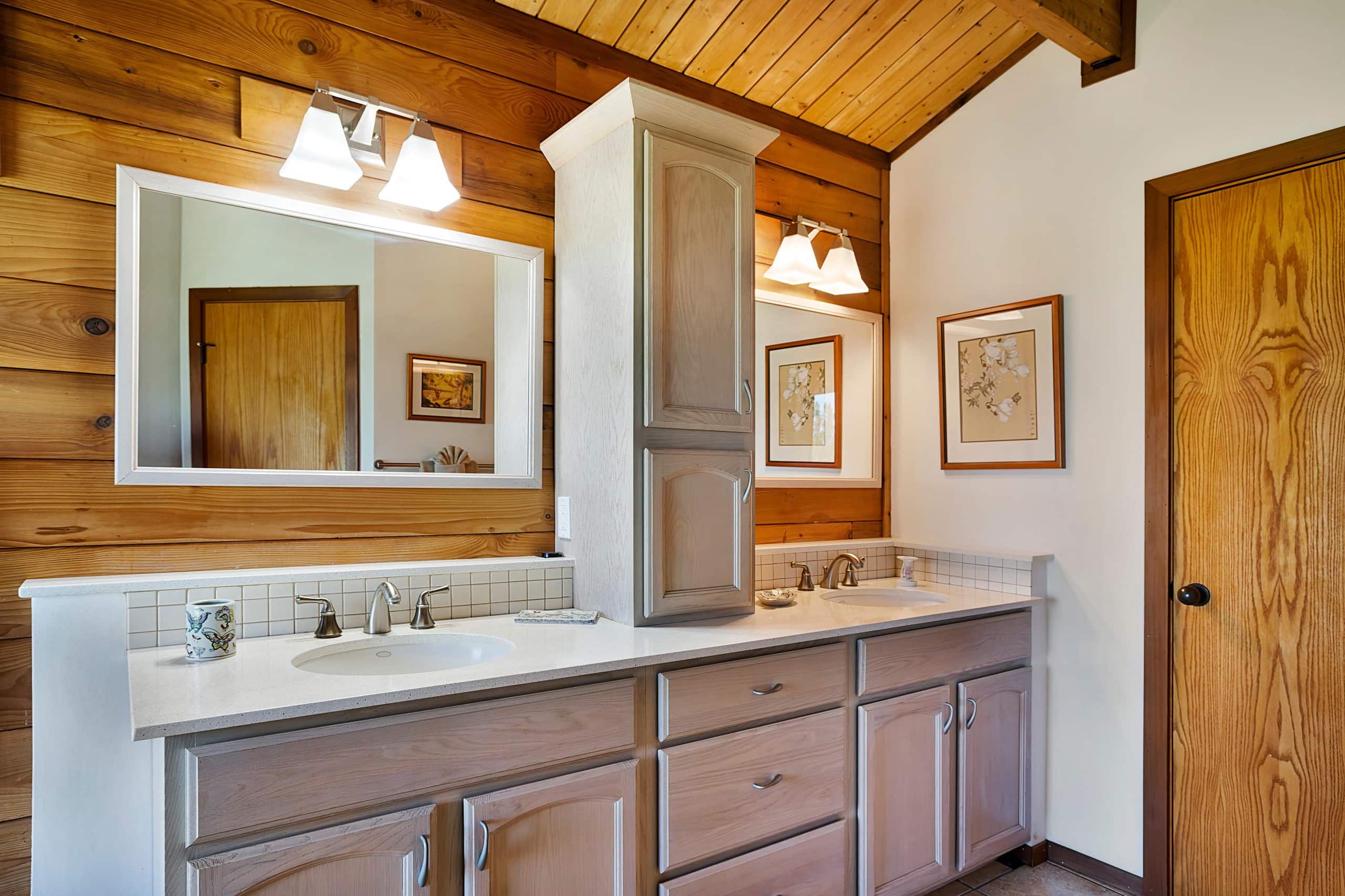Hale O' Waikoloa- Stunning Cedar Home with Sweepi - Photo 15
