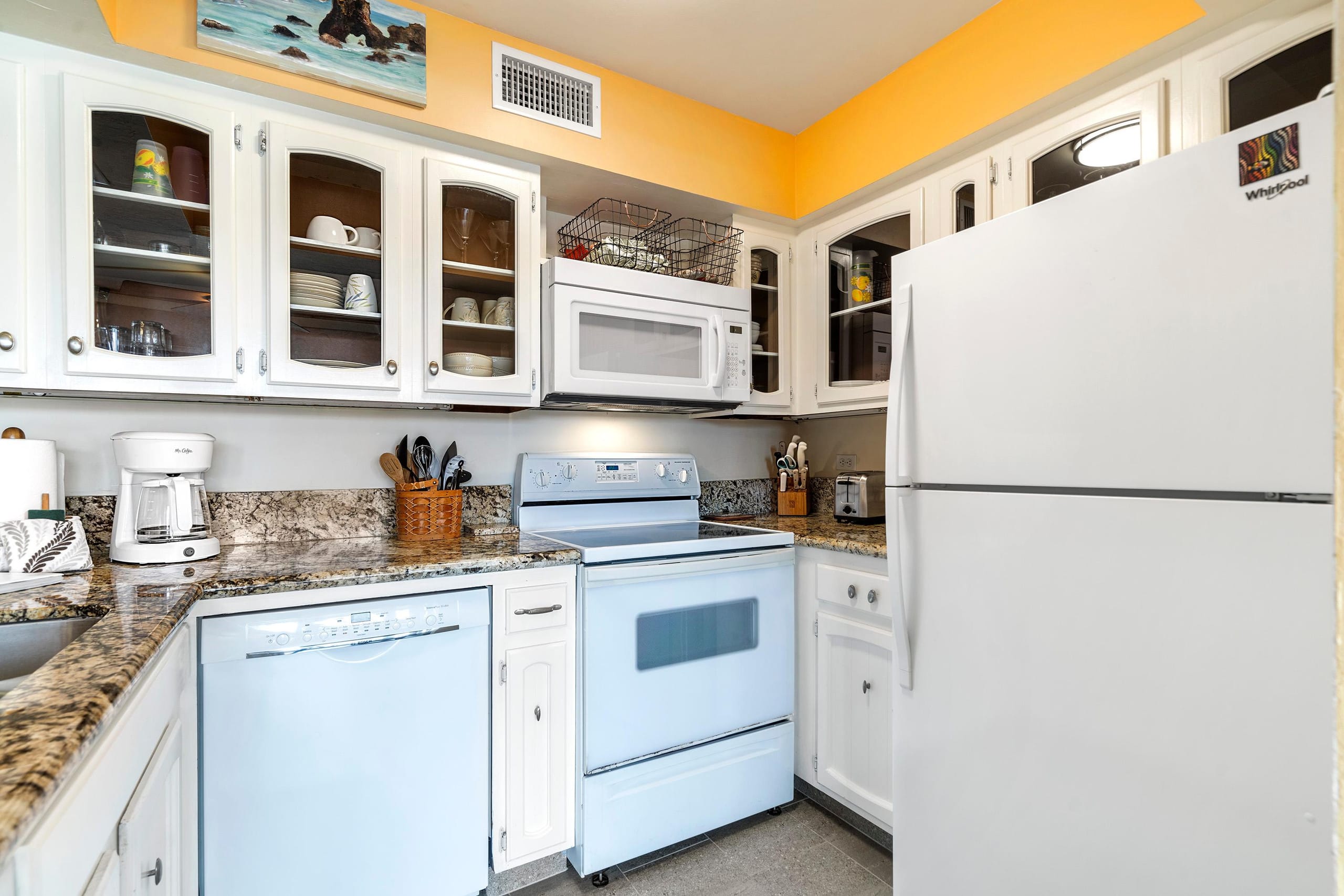 Condo in Kailua-Kona · ★4.65 · 1 bedroom · 2 beds · 1 private bath - Image 10