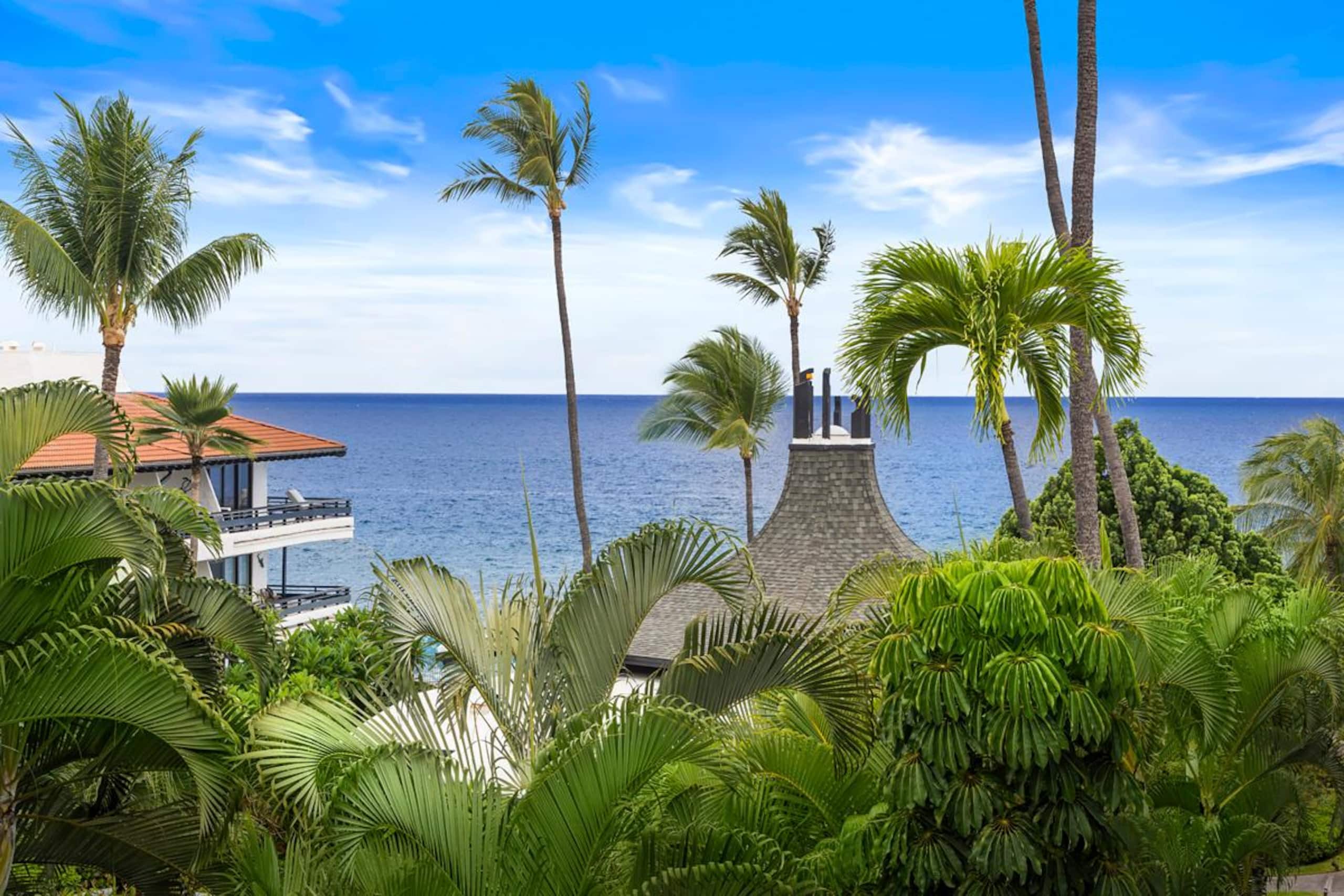 Condo in Kailua-Kona · ★4.65 · 1 bedroom · 2 beds · 1 private bath - Image 2
