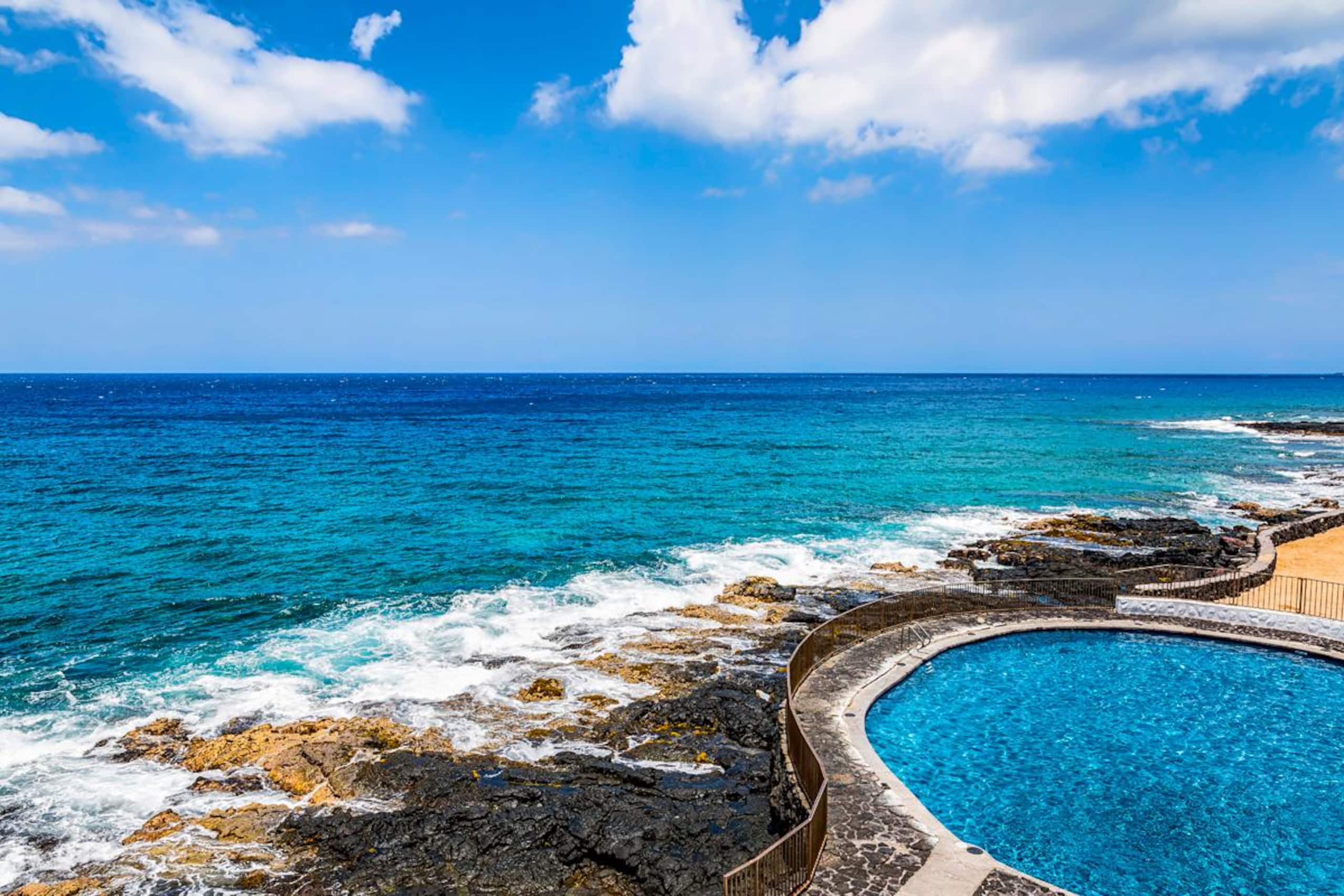 Condo in Kailua-Kona · ★4.65 · 1 bedroom · 2 beds · 1 private bath - Image 30