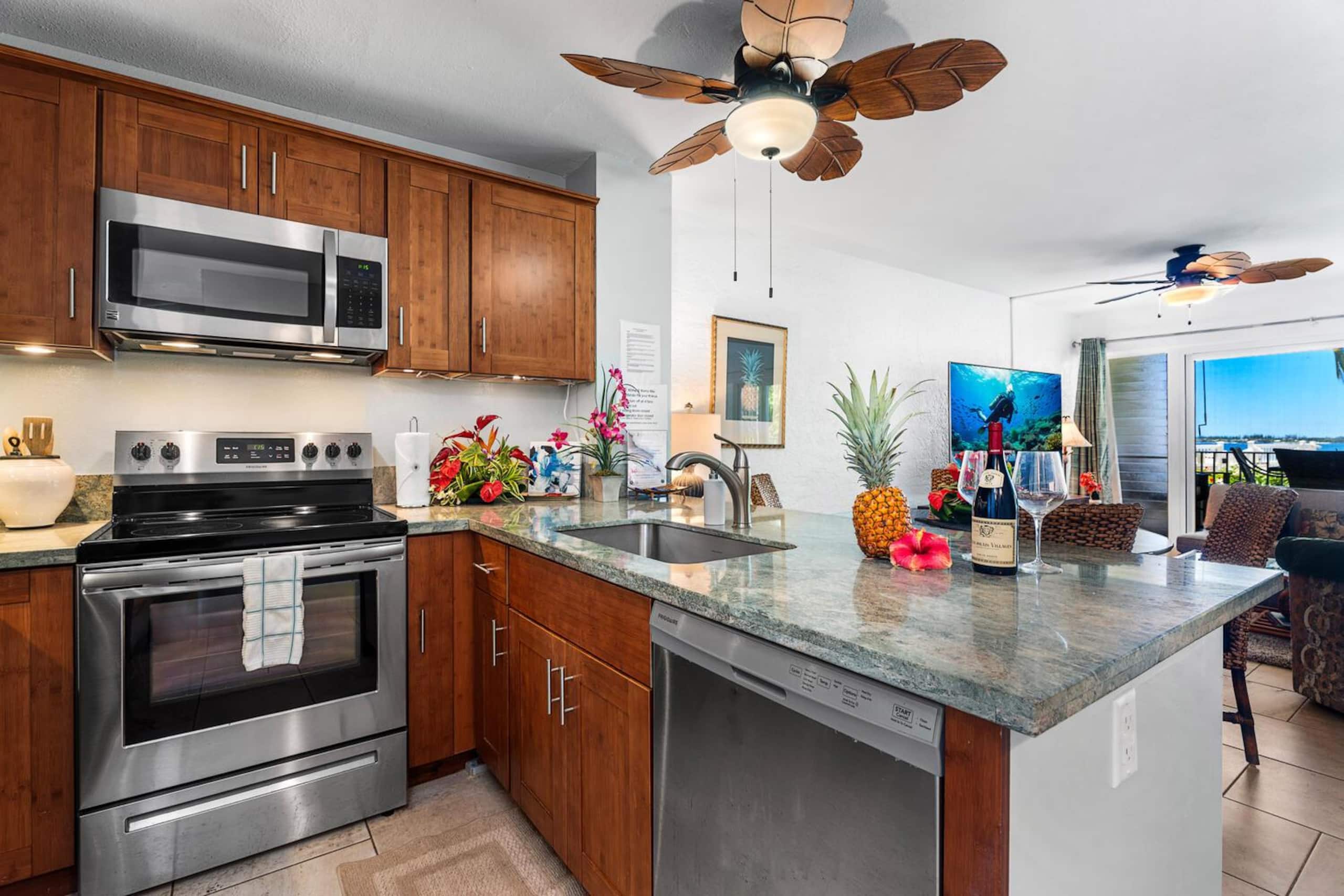 Condo in Kailua-Kona · ★4.79 · 2 bedrooms · 3 beds · 2 private baths - Image 10