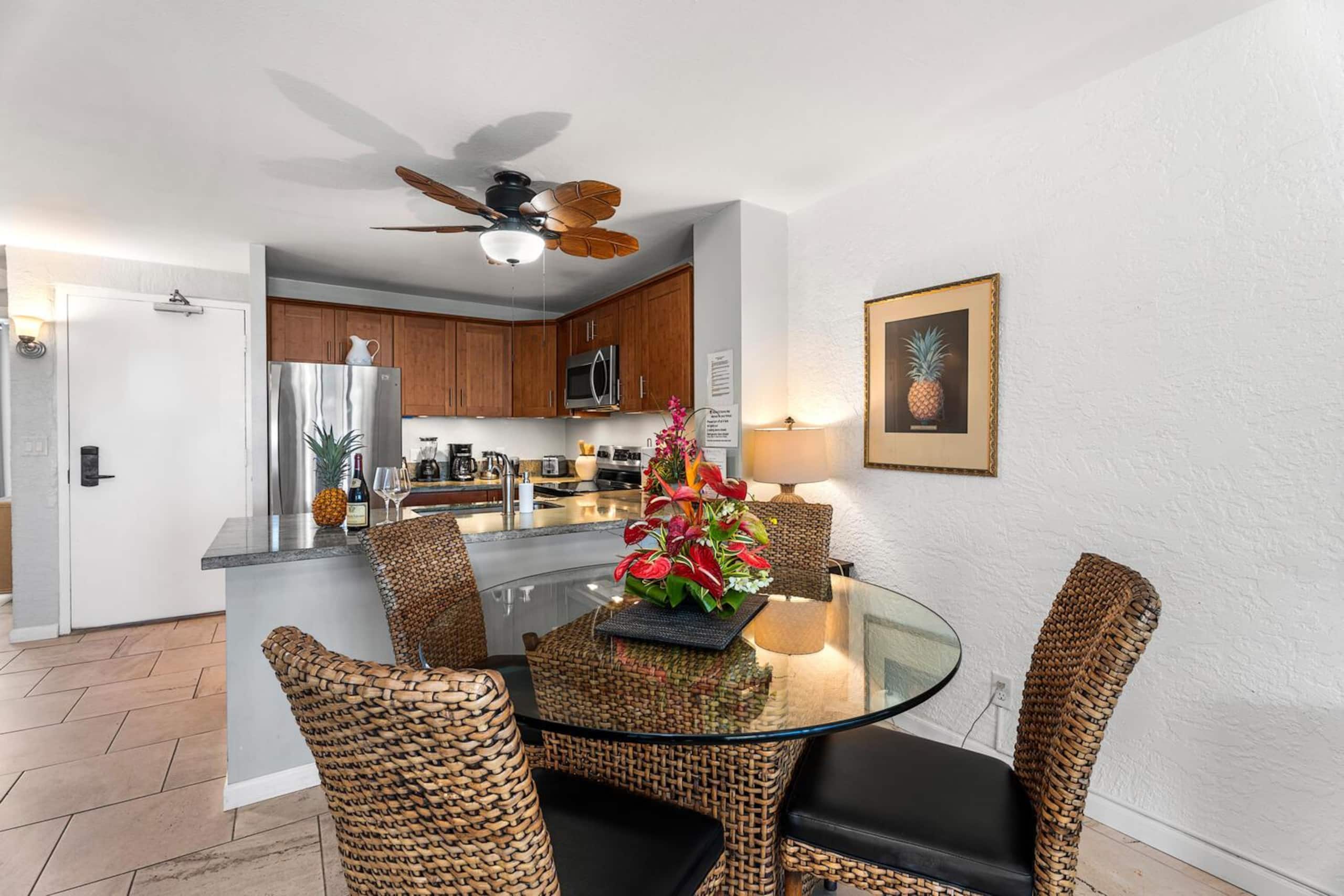 Condo in Kailua-Kona · ★4.79 · 2 bedrooms · 3 beds · 2 private baths - Image 12