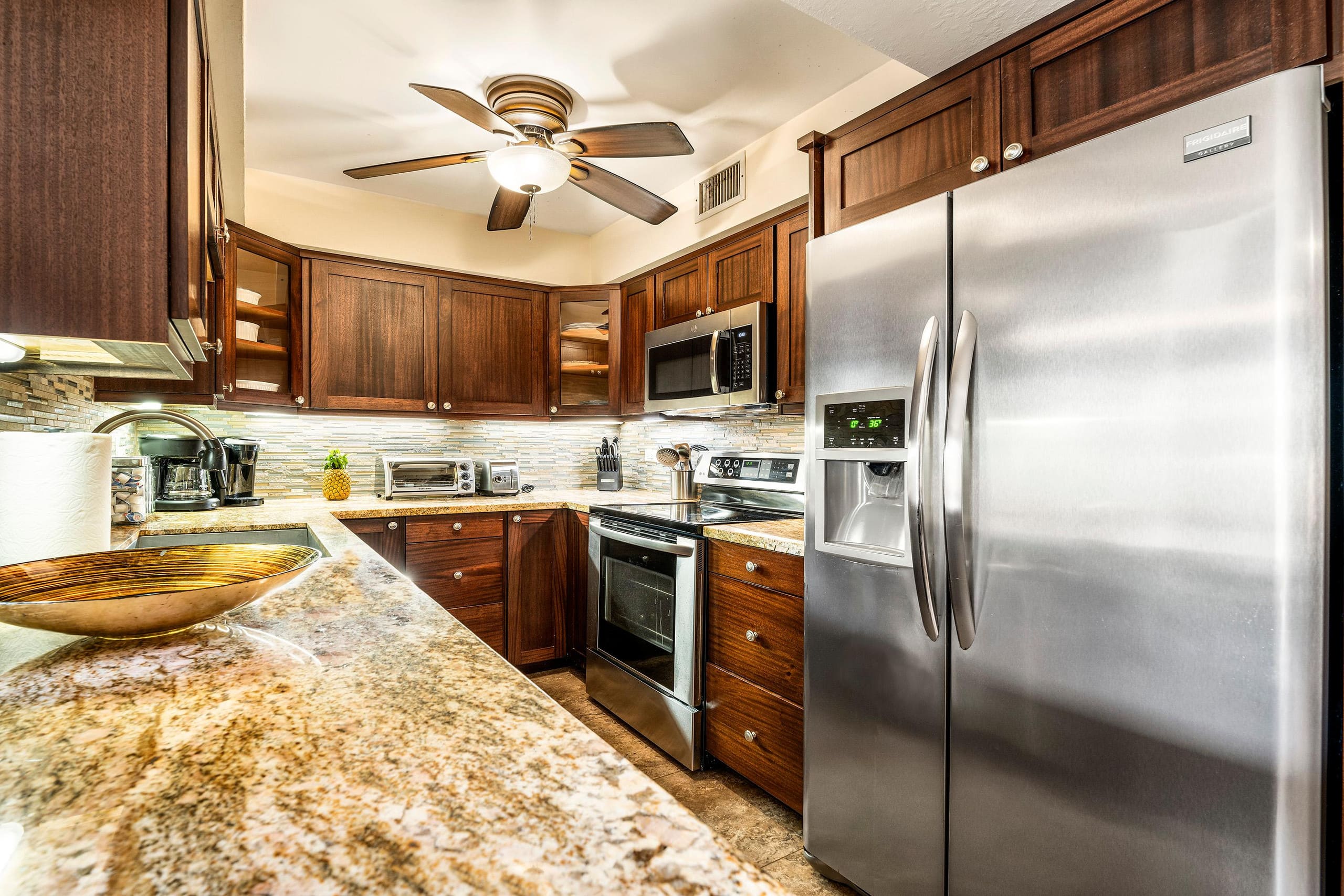 Condo in Kailua-Kona · ★4.75 · 1 bedroom · 2 beds · 1 private bath - Image 8