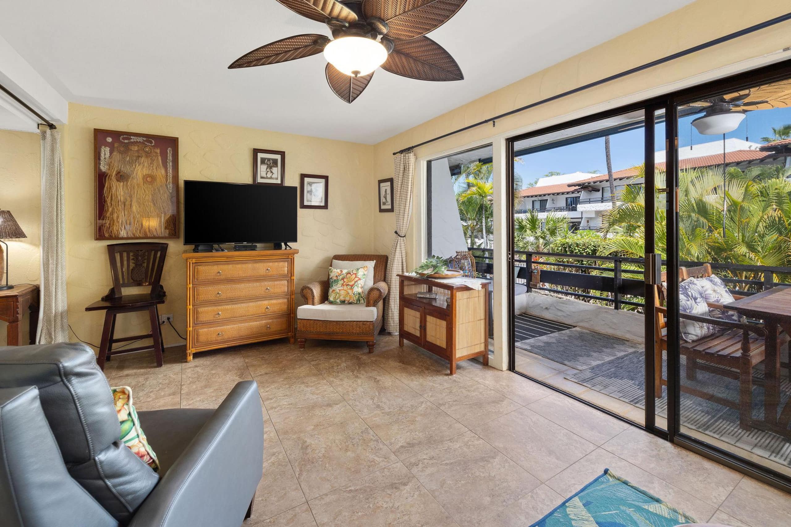 Condo in Kailua-Kona · ★4.75 · 1 bedroom · 2 beds · 1 private bath - Image 12