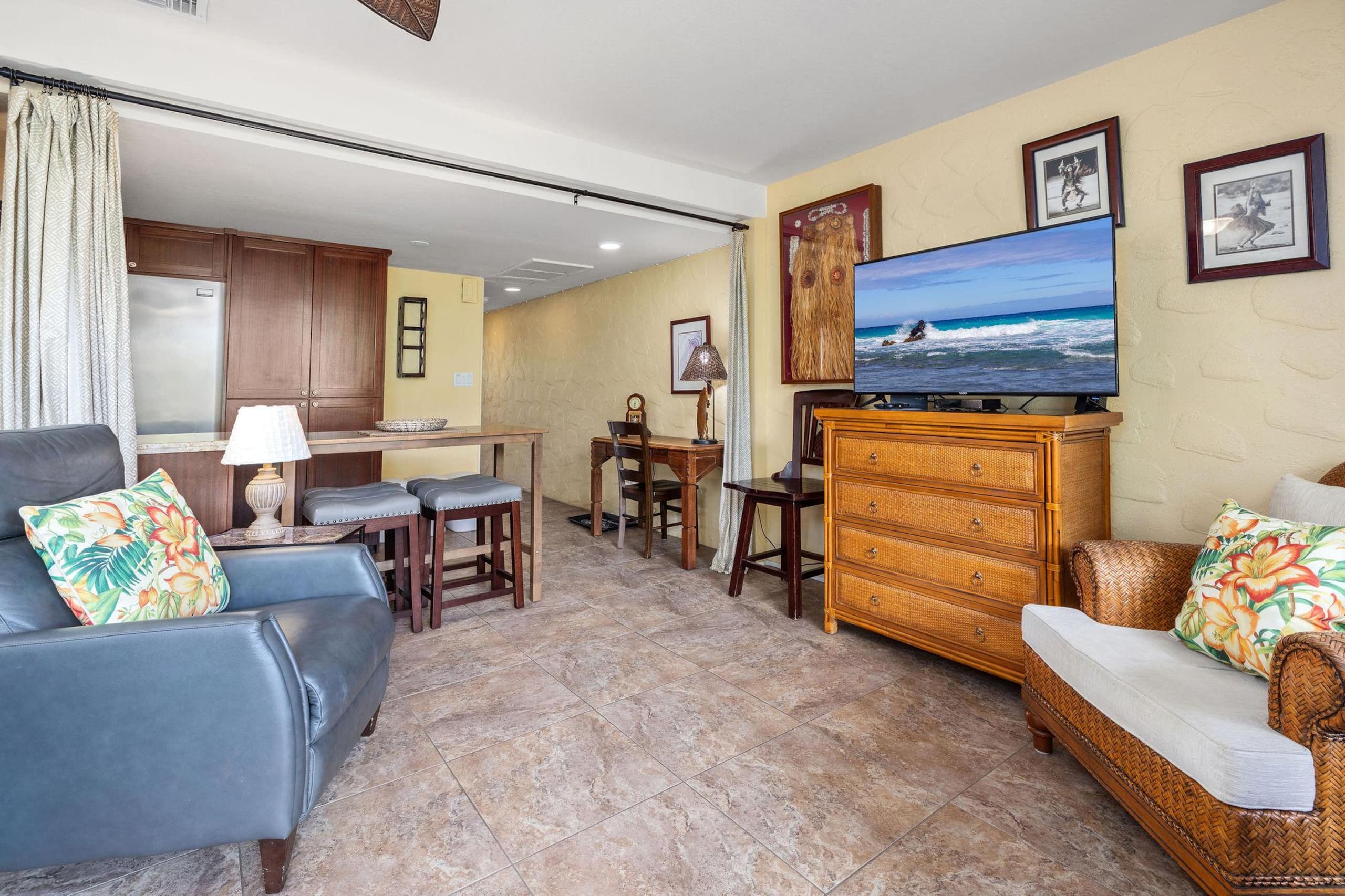Condo in Kailua-Kona · ★4.75 · 1 bedroom · 2 beds · 1 private bath - Image 13