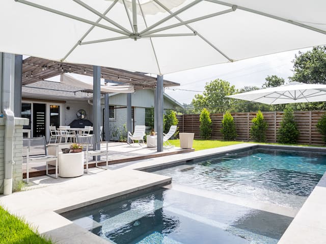 Barton Hills + Private Pool – Pearl!