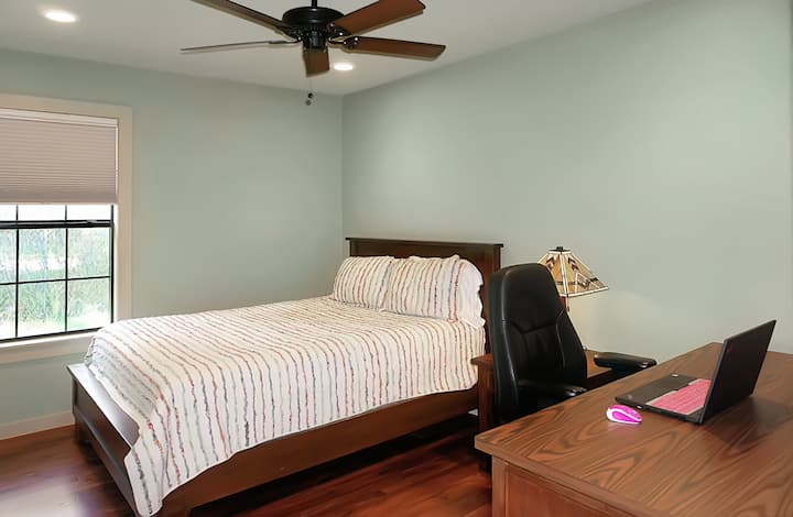 Втора спалня с двойно легло