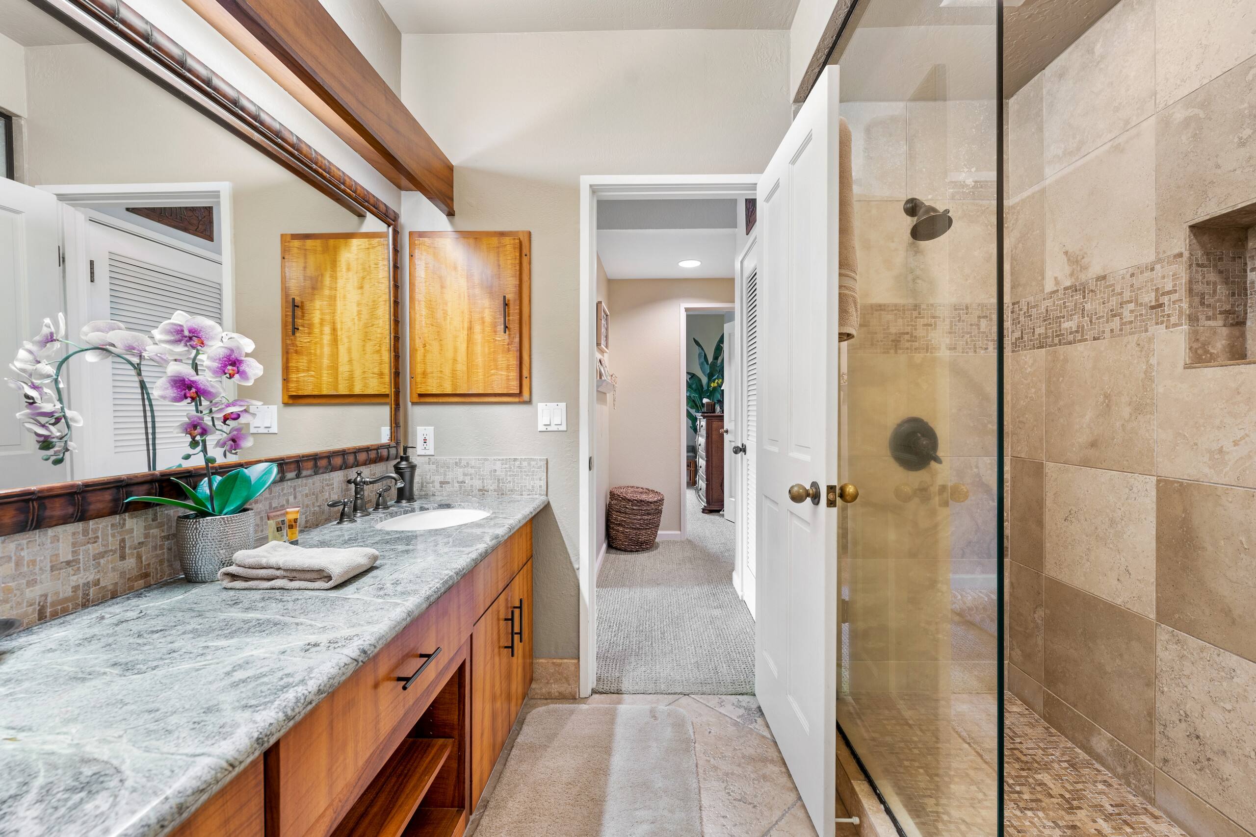 Condo in Kailua-Kona · ★4.83 · 2 bedrooms · 3 beds · 2 baths - Image 24