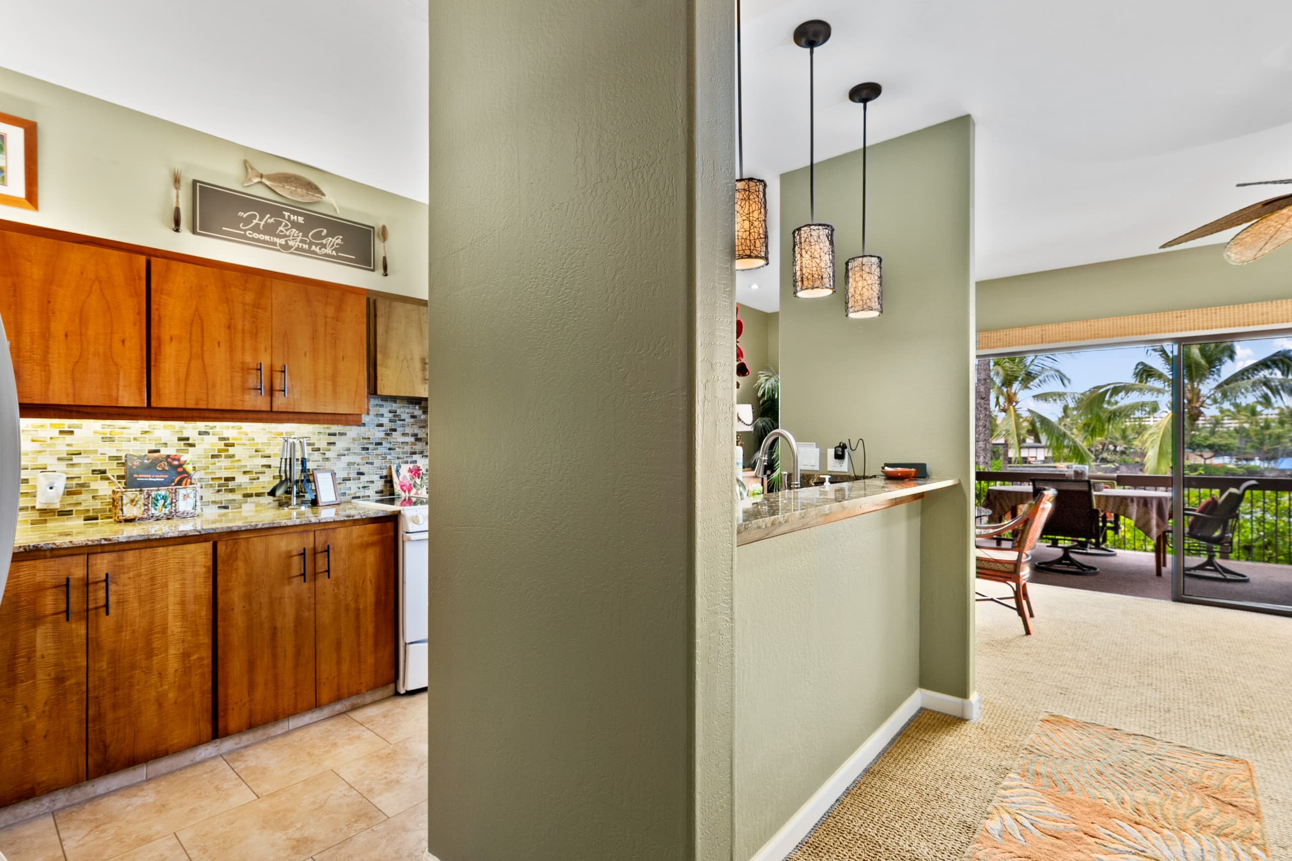 Condo in Kailua-Kona · ★4.83 · 2 bedrooms · 3 beds · 2 baths - Image 20