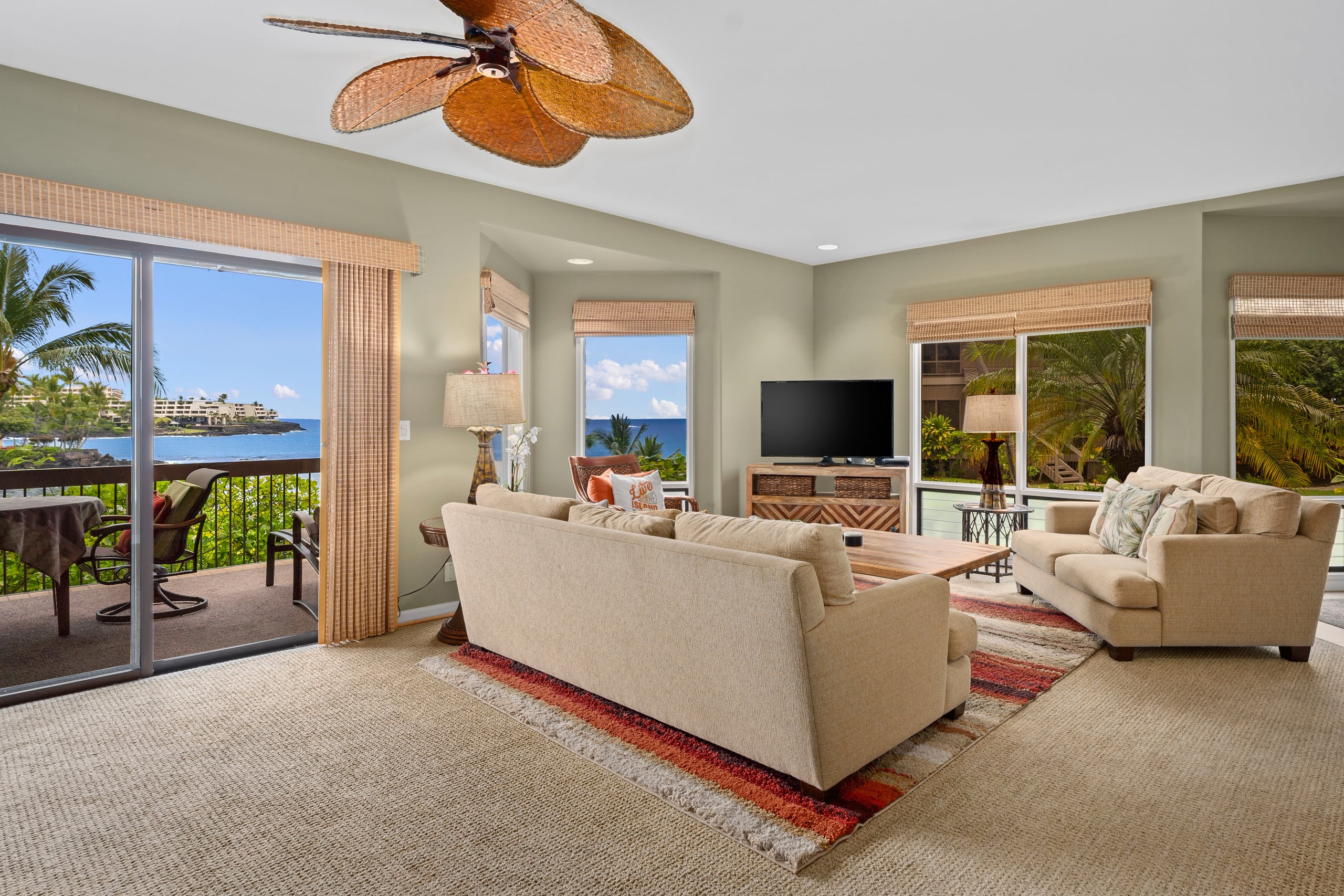 Condo in Kailua-Kona · ★4.83 · 2 bedrooms · 3 beds · 2 baths - Image 9