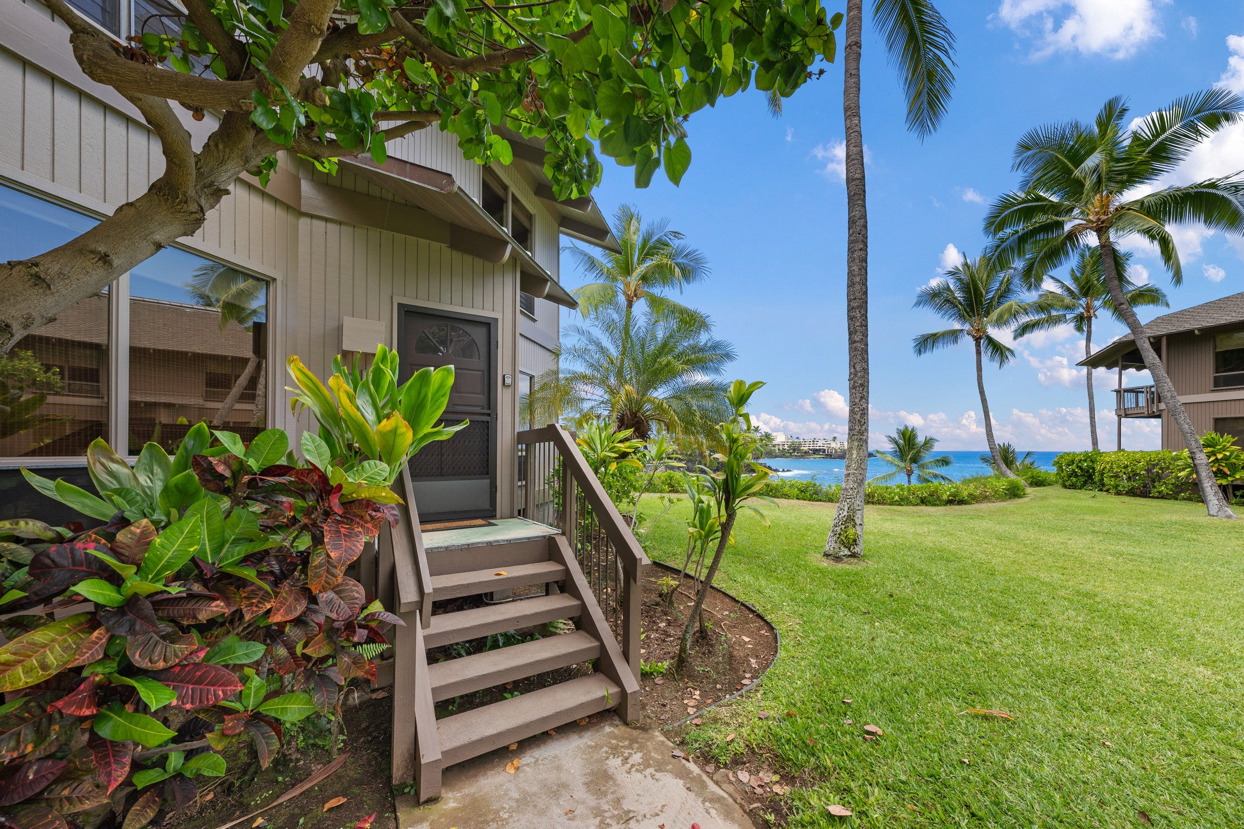Condo in Kailua-Kona · ★4.83 · 2 bedrooms · 3 beds · 2 baths - Image 40