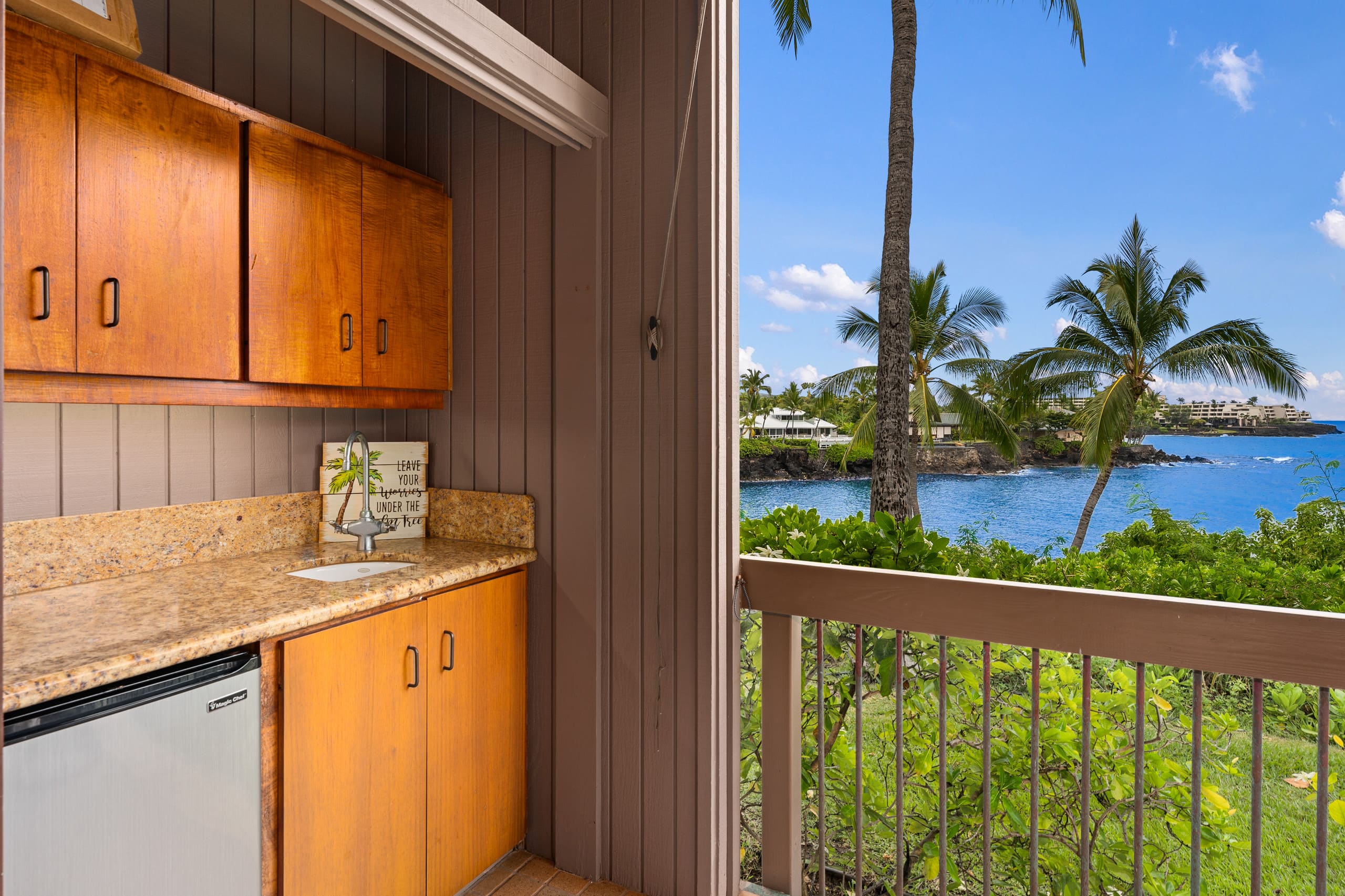 Condo in Kailua-Kona · ★4.83 · 2 bedrooms · 3 beds · 2 baths - Image 16