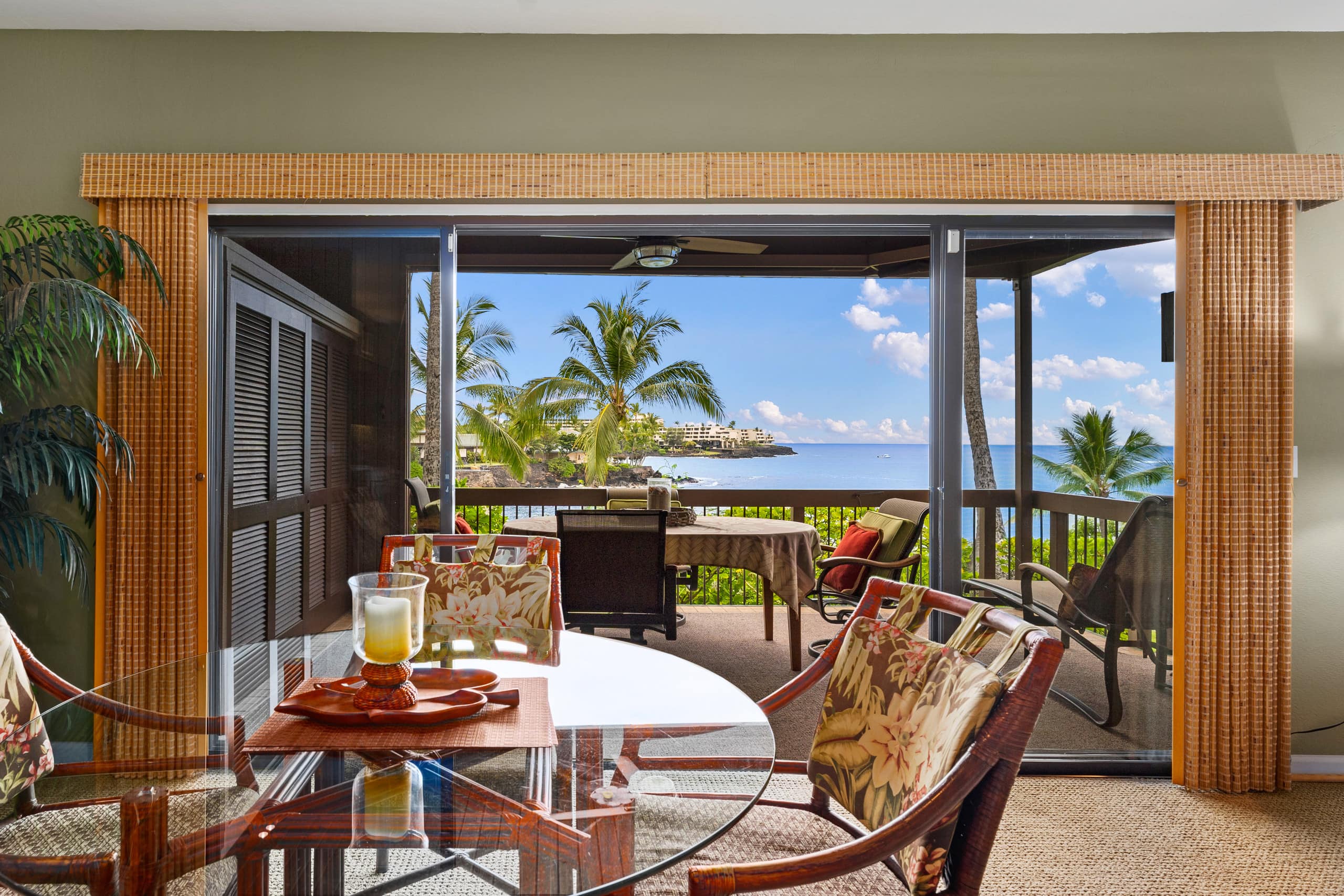 Condo in Kailua-Kona · ★4.83 · 2 bedrooms · 3 beds · 2 baths - Image 13