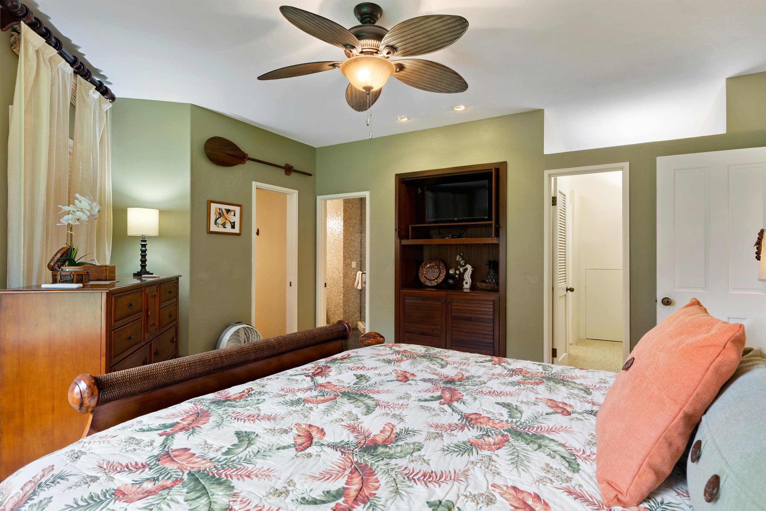 Condo in Kailua-Kona · ★4.83 · 2 bedrooms · 3 beds · 2 baths - Image 32
