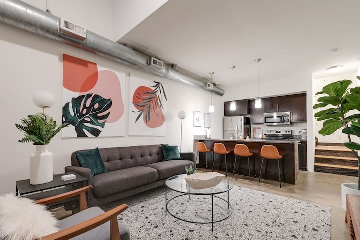Atrium 105 - Lovely 1-bedroom Loft - Texas Beach, VA