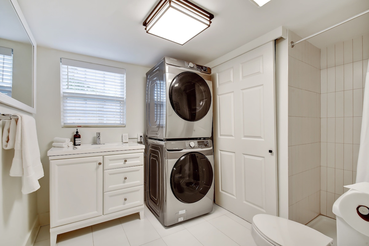 Stay In Style | Cute & Walkable Back House