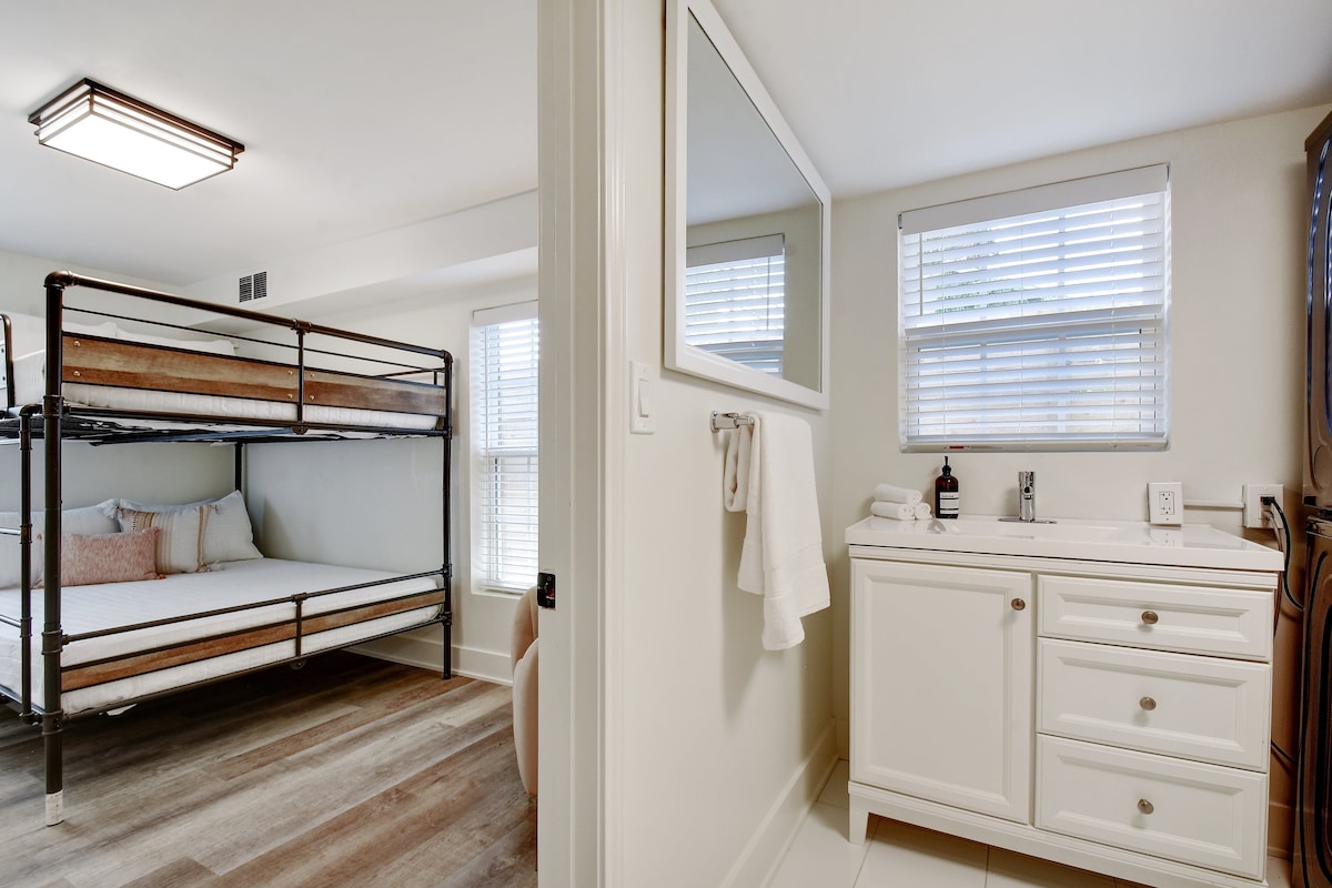 Stay In Style | Cute & Walkable Back House