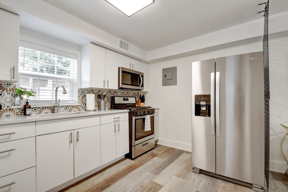 Stay In Style | Cute & Walkable Back House