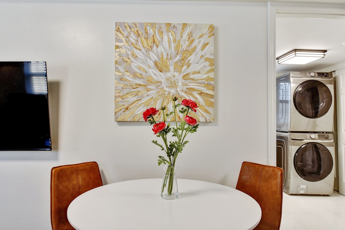 Stay In Style | Cute & Walkable Back House