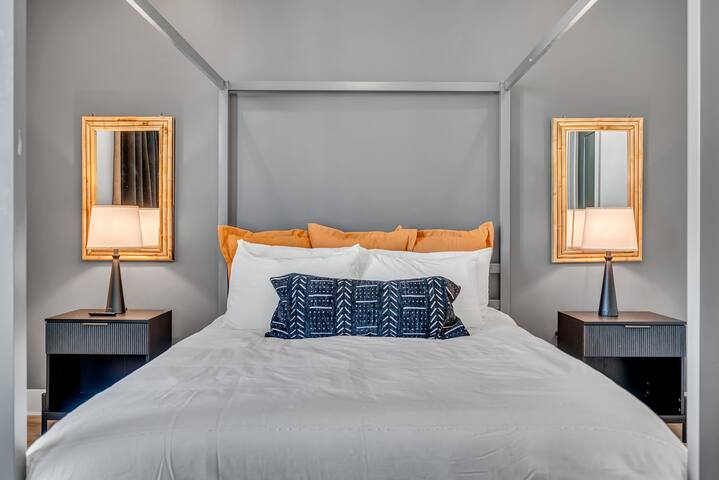 Huge Roof Deck with Games! 10 Mins To Broadway gallery image 5