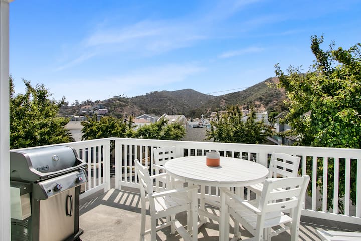 359SA: Penthouse in 2nd Floor | A/C | Balcony |